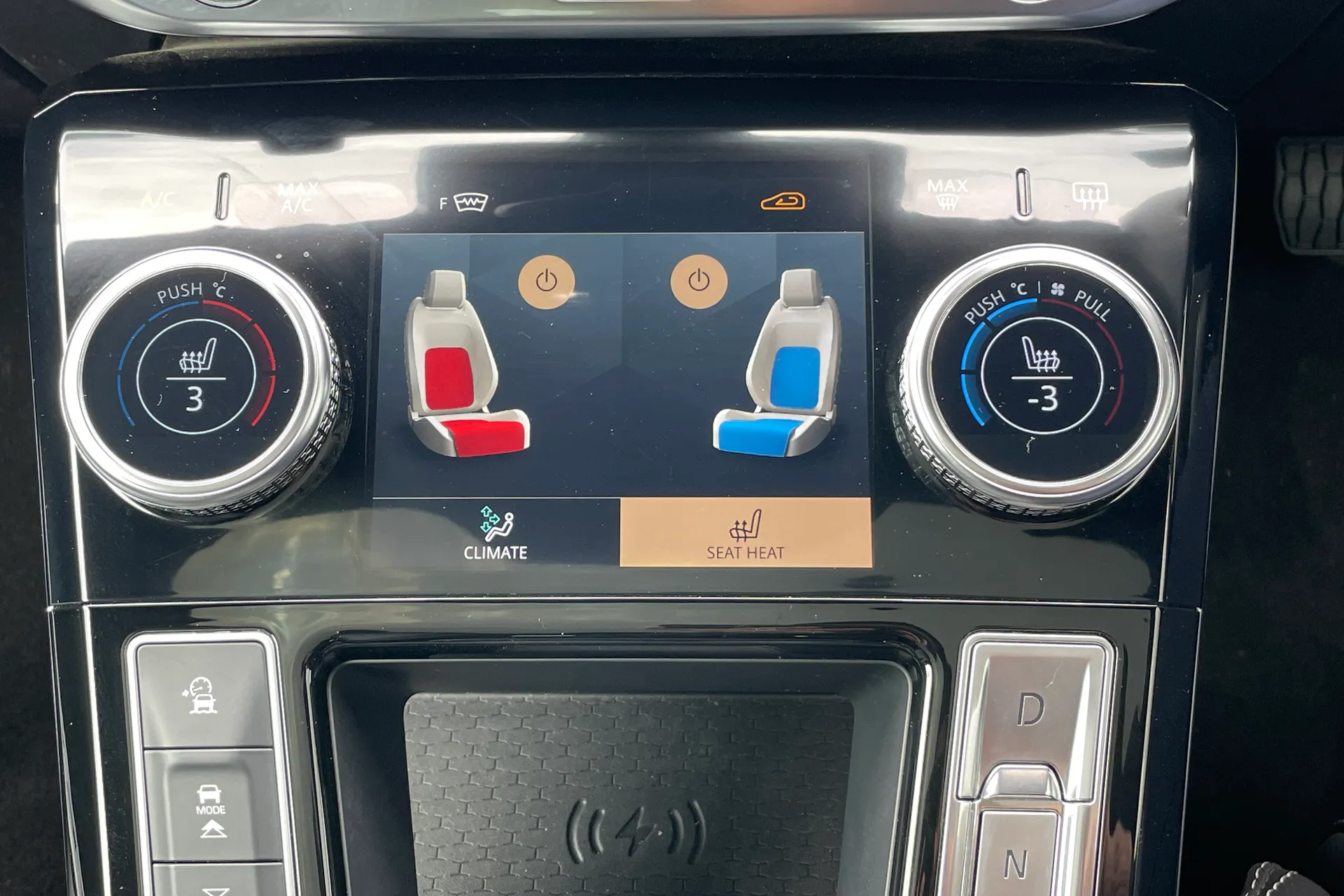 Jaguar I-PACE thumbnail image number 42