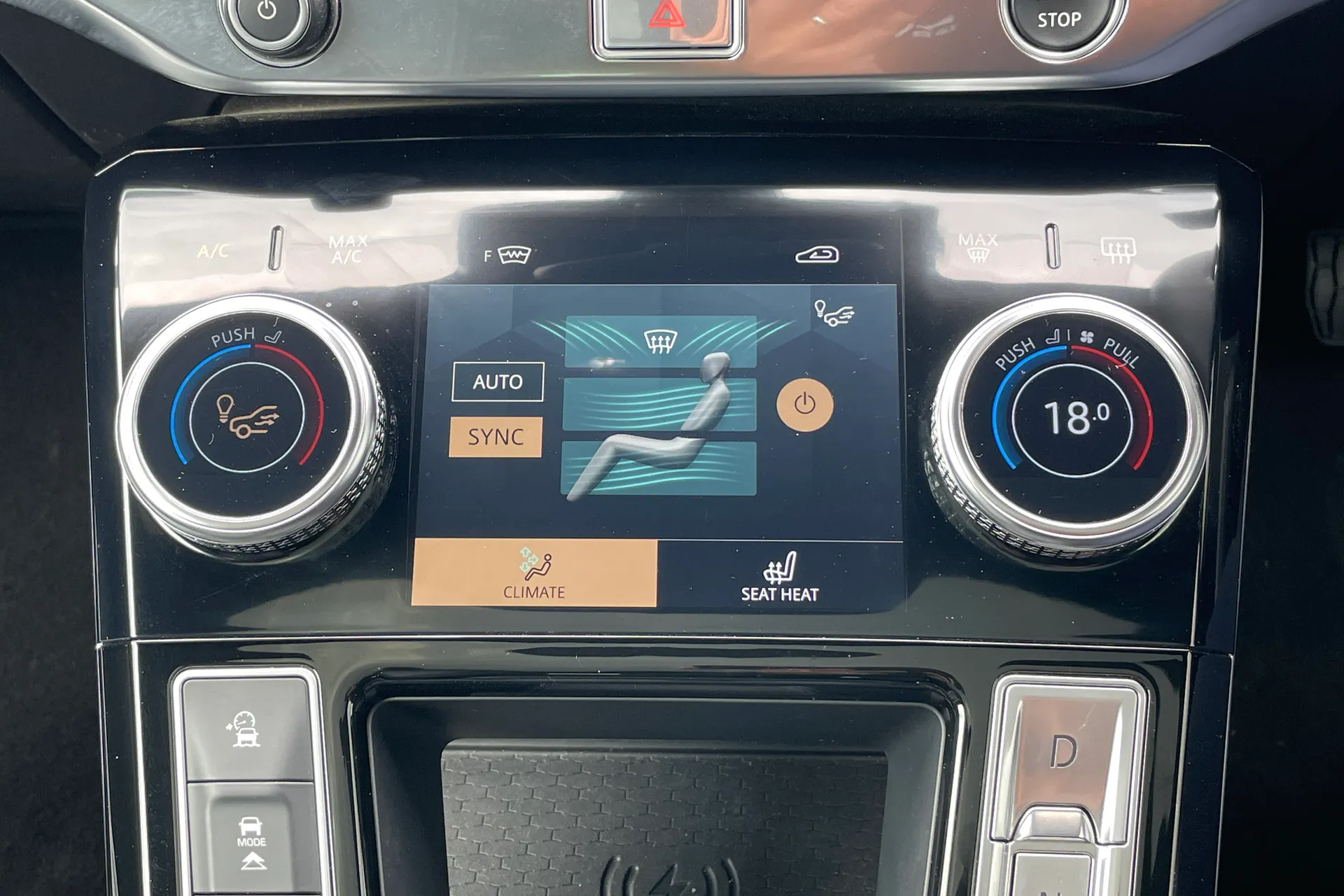 Jaguar I-PACE thumbnail image number 41