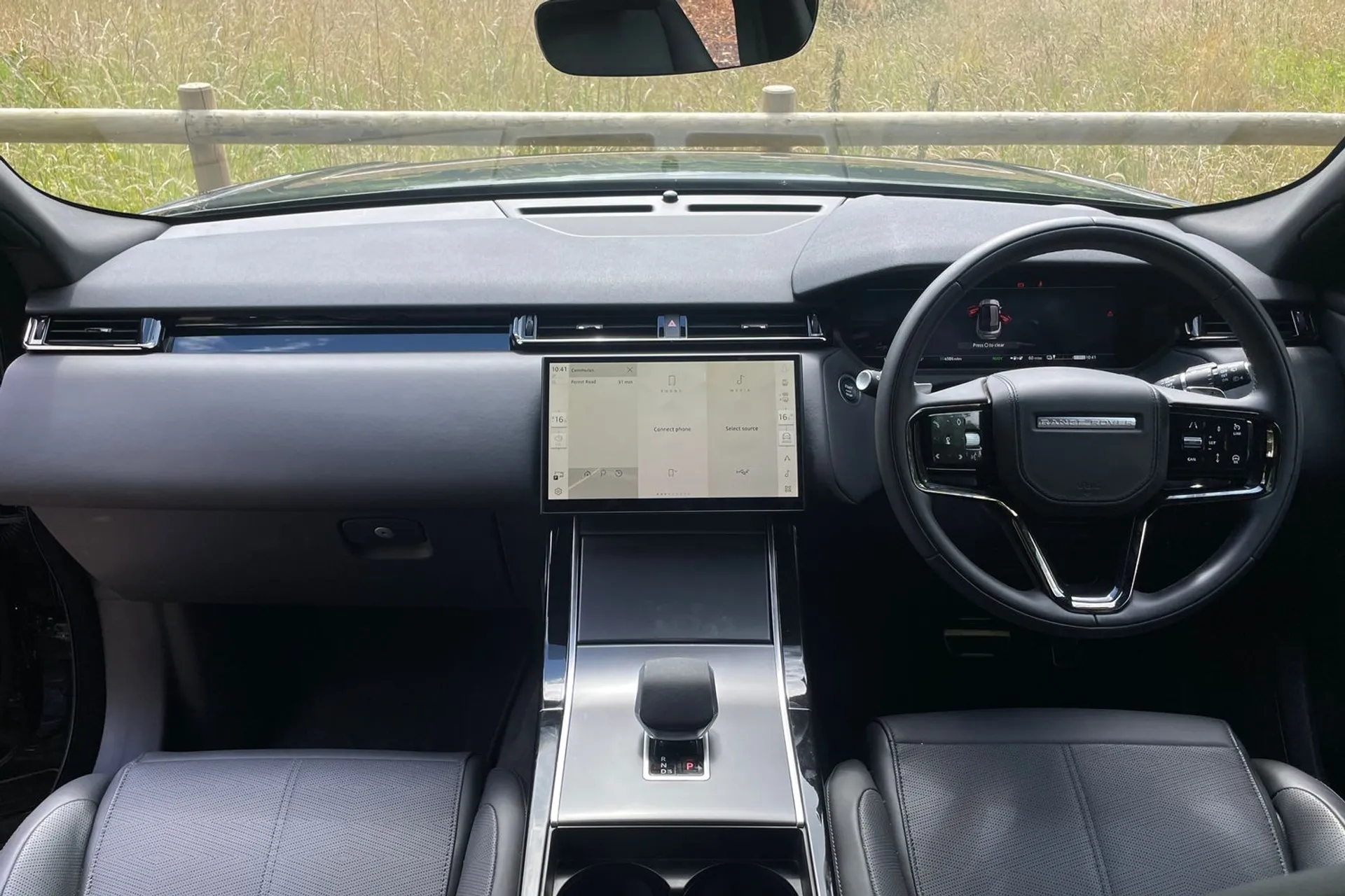 LAND ROVER RANGE ROVER VELAR thumbnail image number 4
