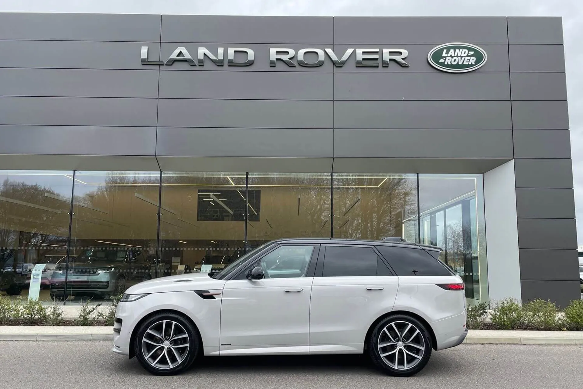 LAND ROVER RANGE ROVER SPORT thumbnail image number 8