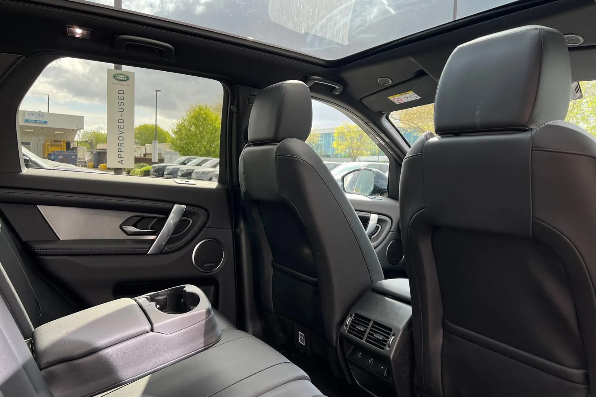 LAND ROVER DISCOVERY SPORT thumbnail image number 31
