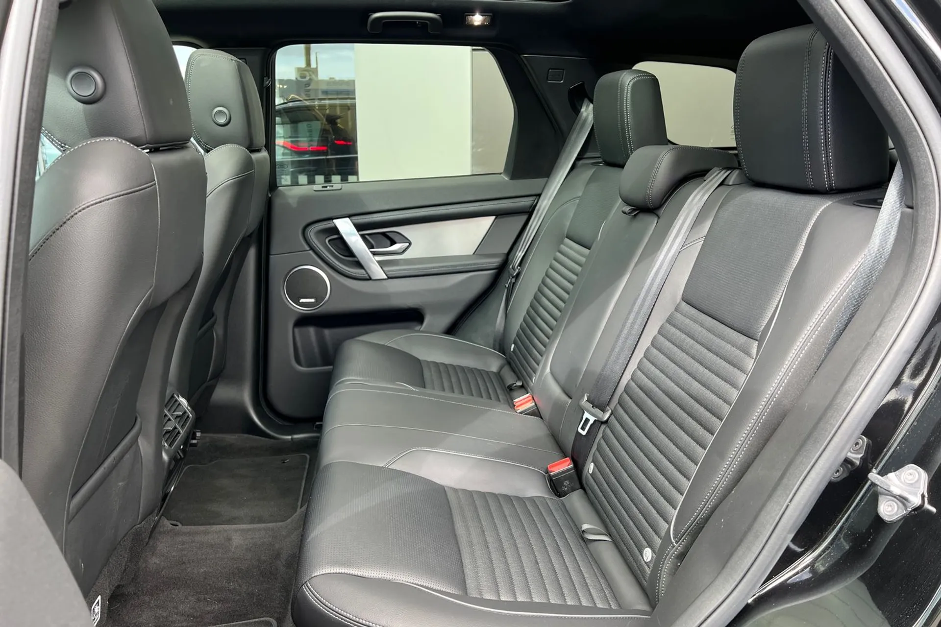 LAND ROVER DISCOVERY SPORT thumbnail image number 42