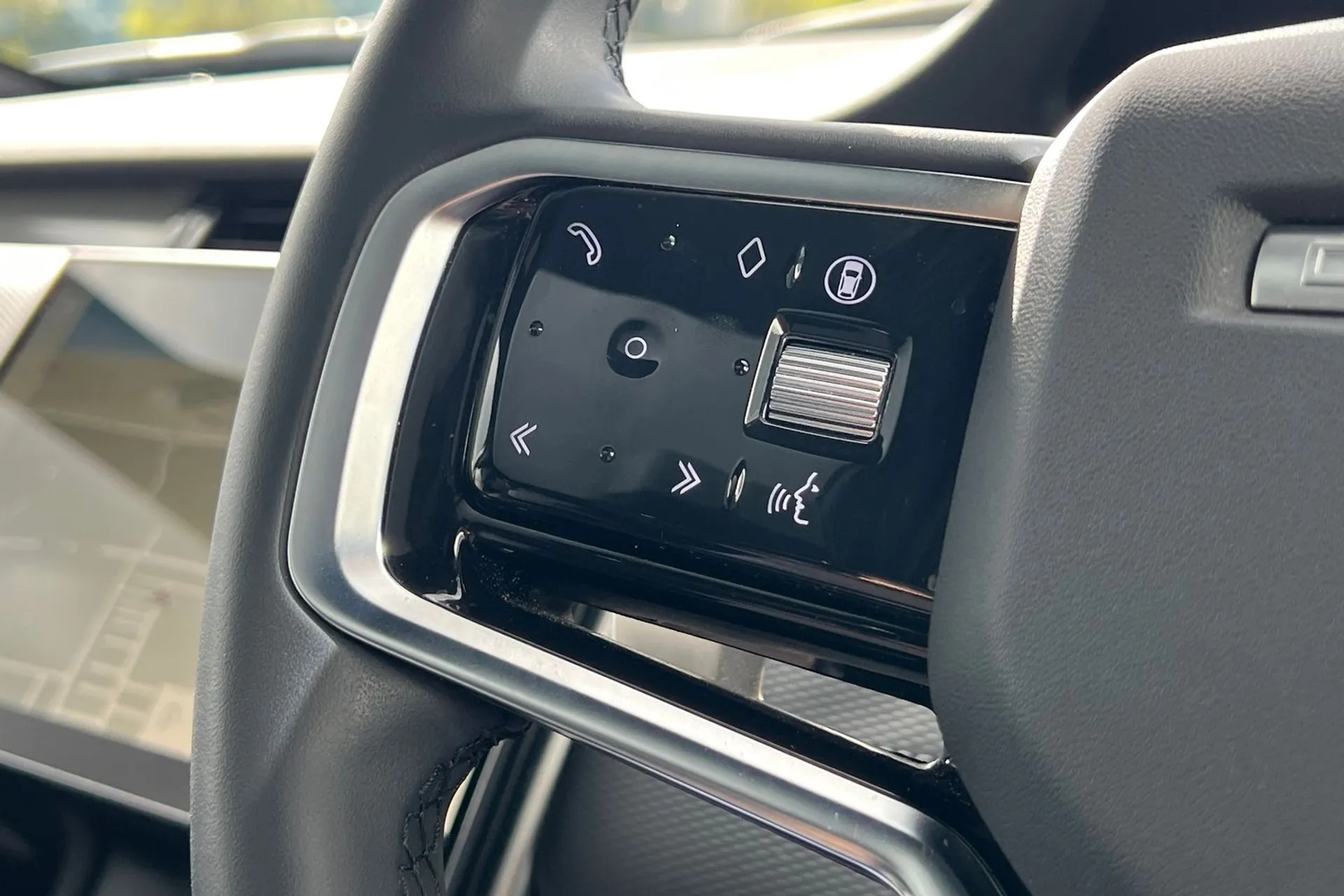 LAND ROVER DISCOVERY SPORT thumbnail image number 43
