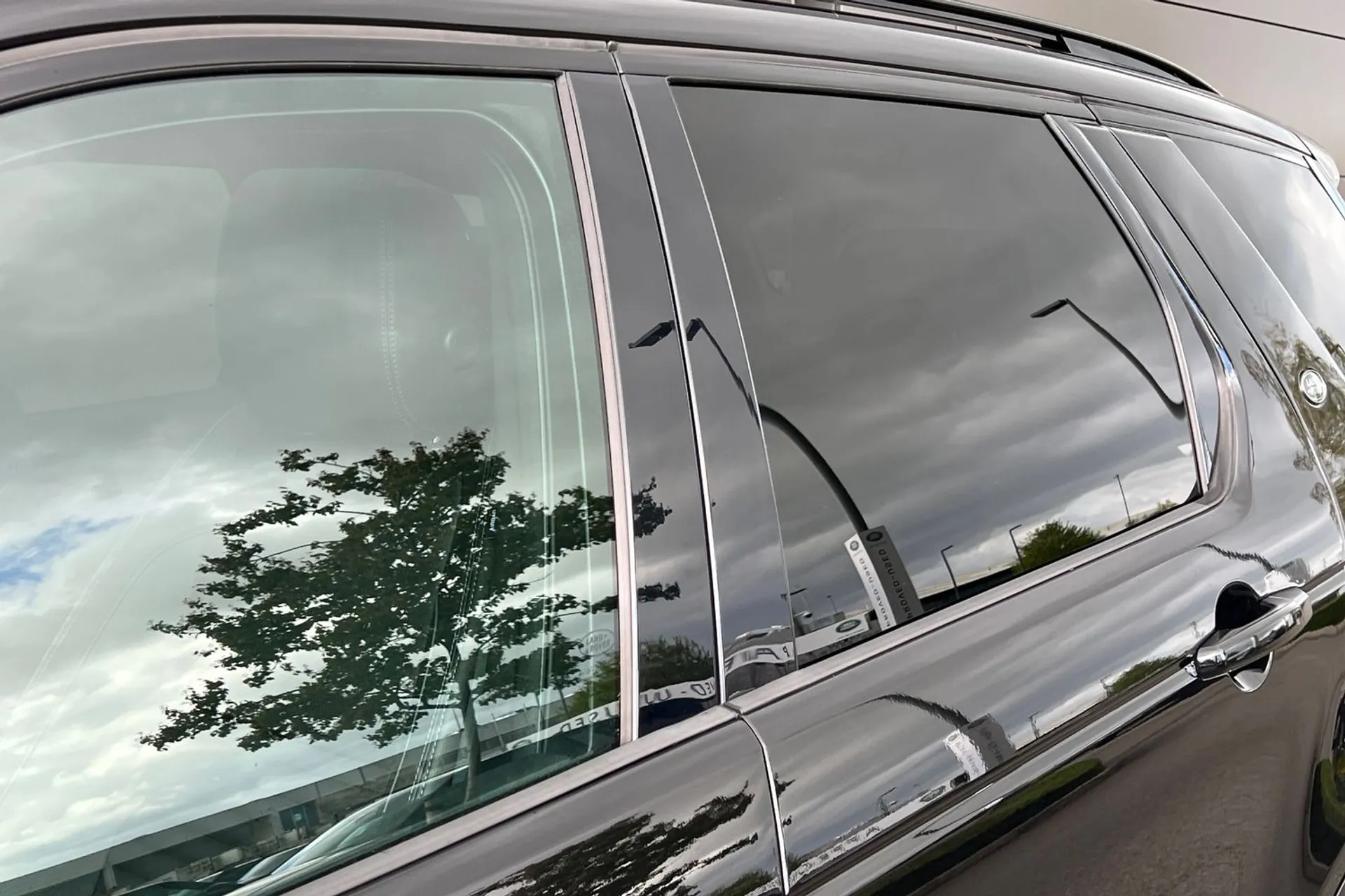 LAND ROVER DISCOVERY SPORT thumbnail image number 17