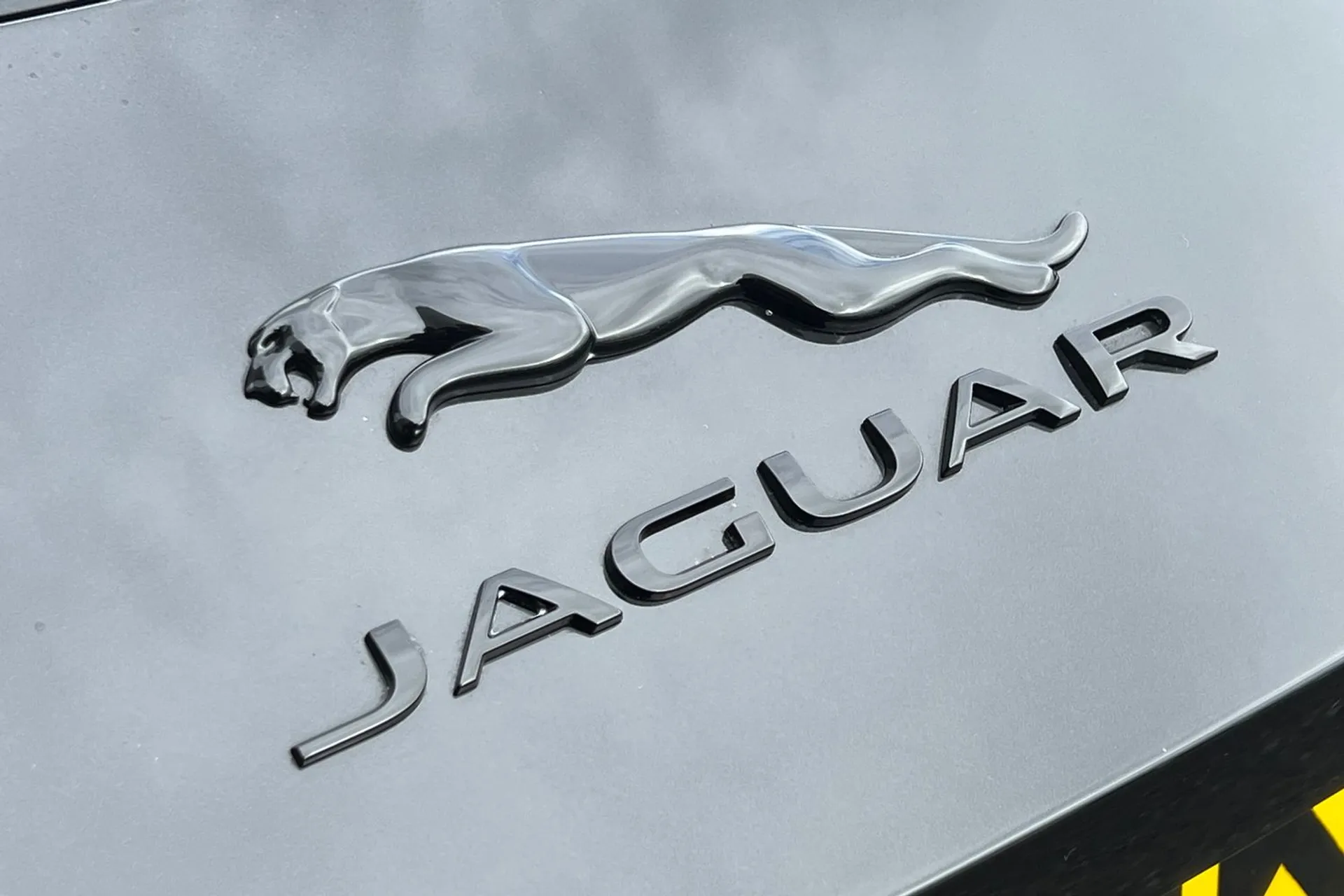 Jaguar F-TYPE thumbnail image number 57