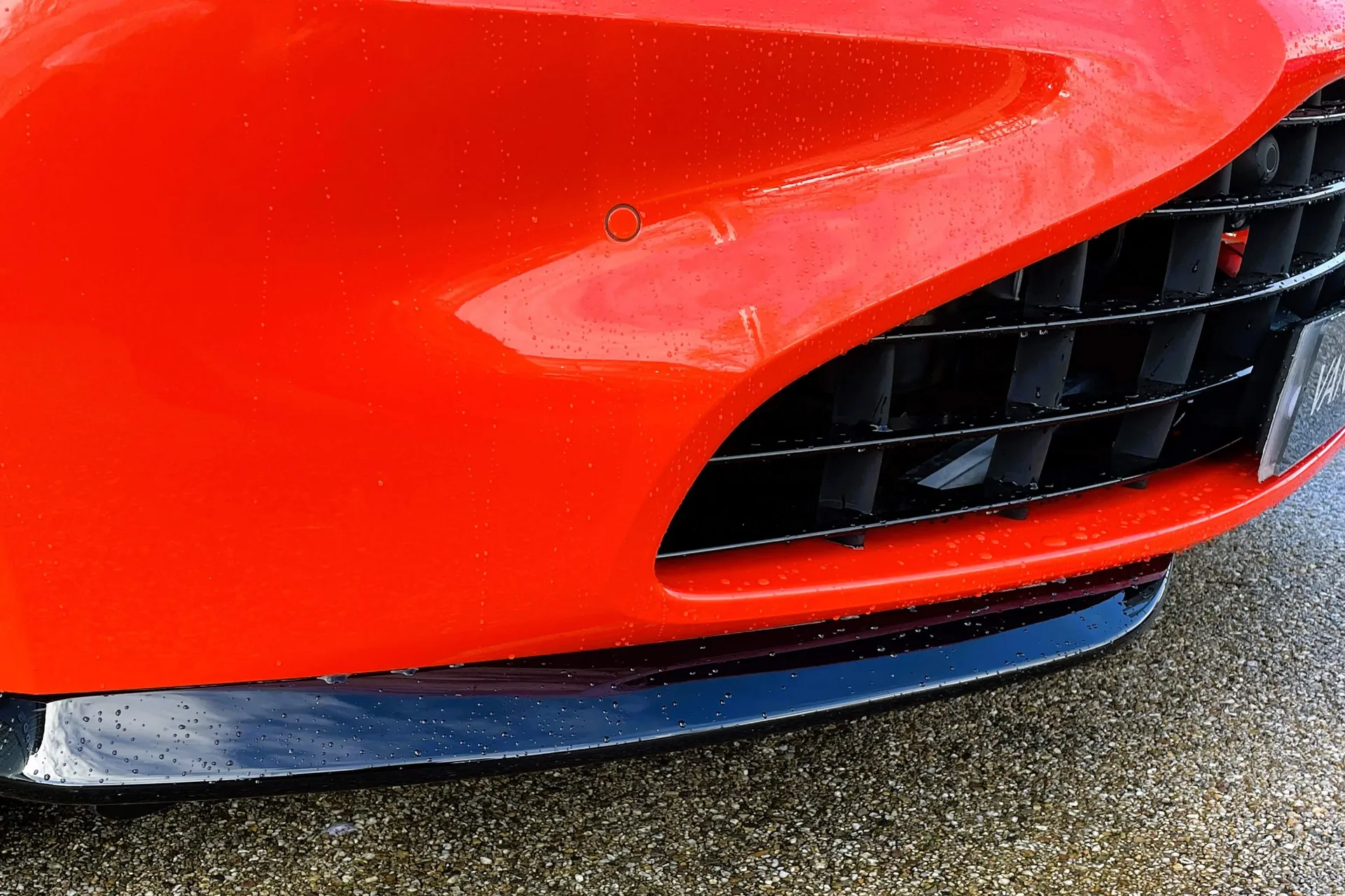 Aston Martin Vantage thumbnail image number 48