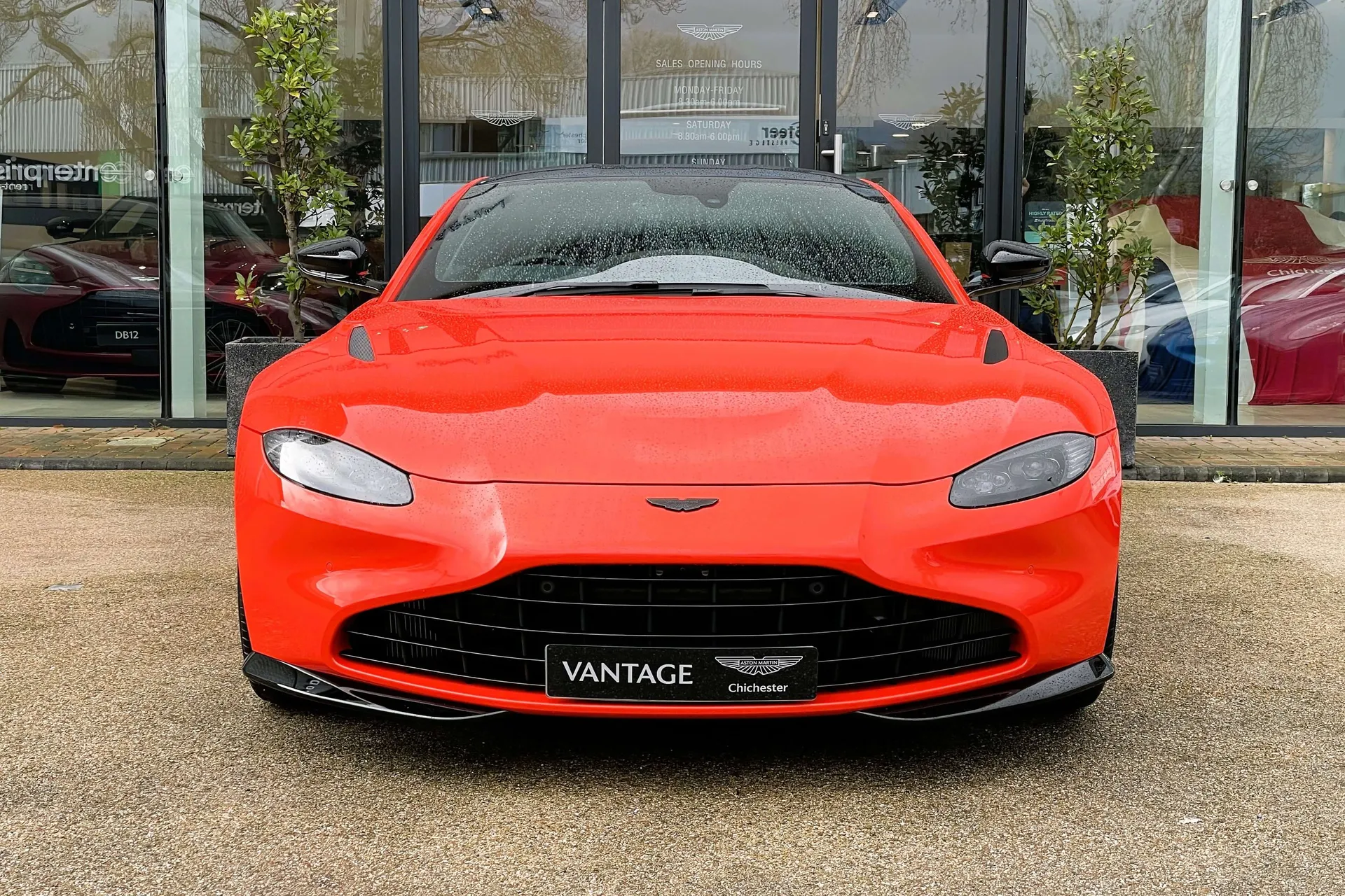 Aston Martin Vantage thumbnail image number 49