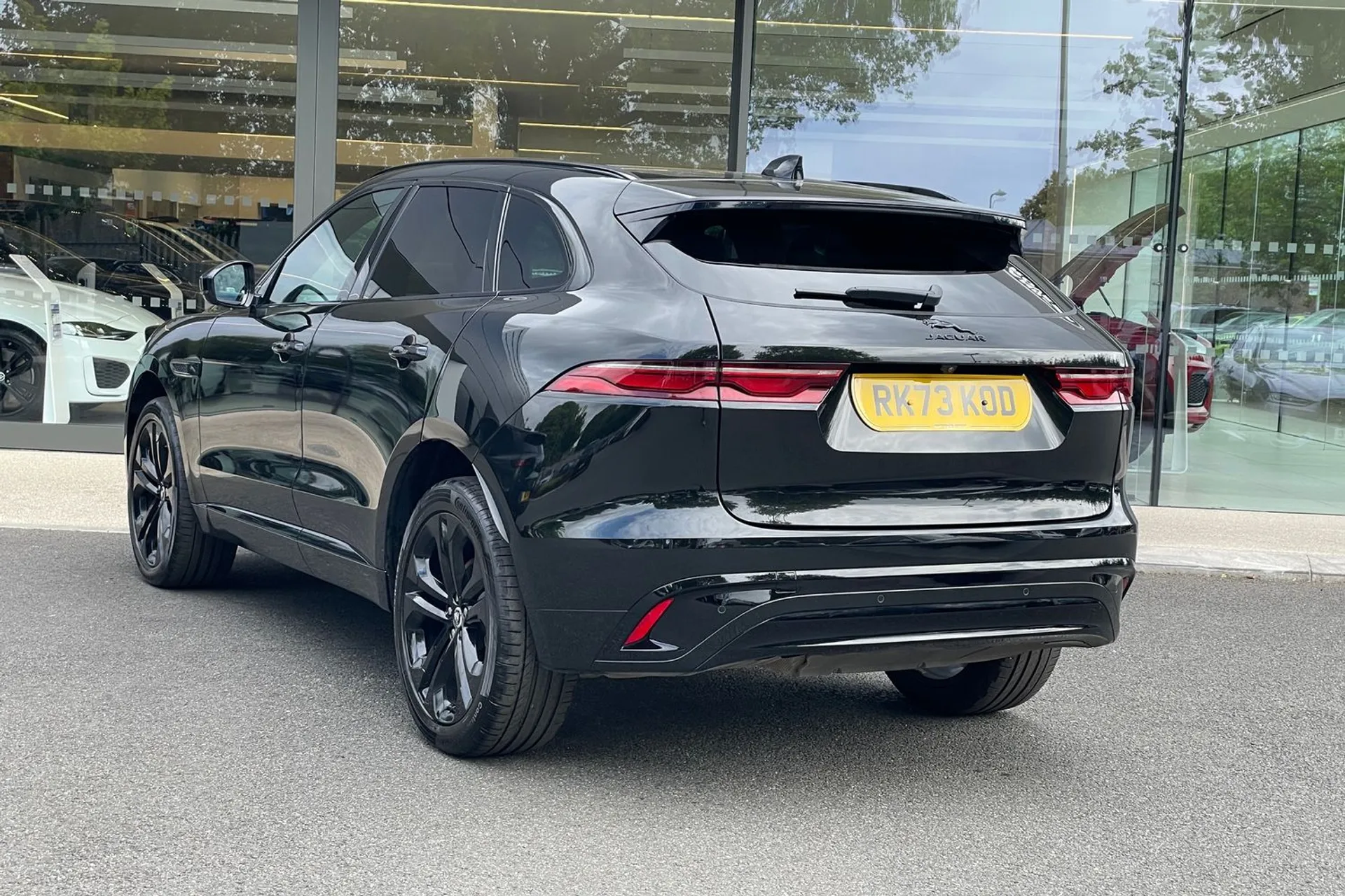 Jaguar F-PACE thumbnail image number 63