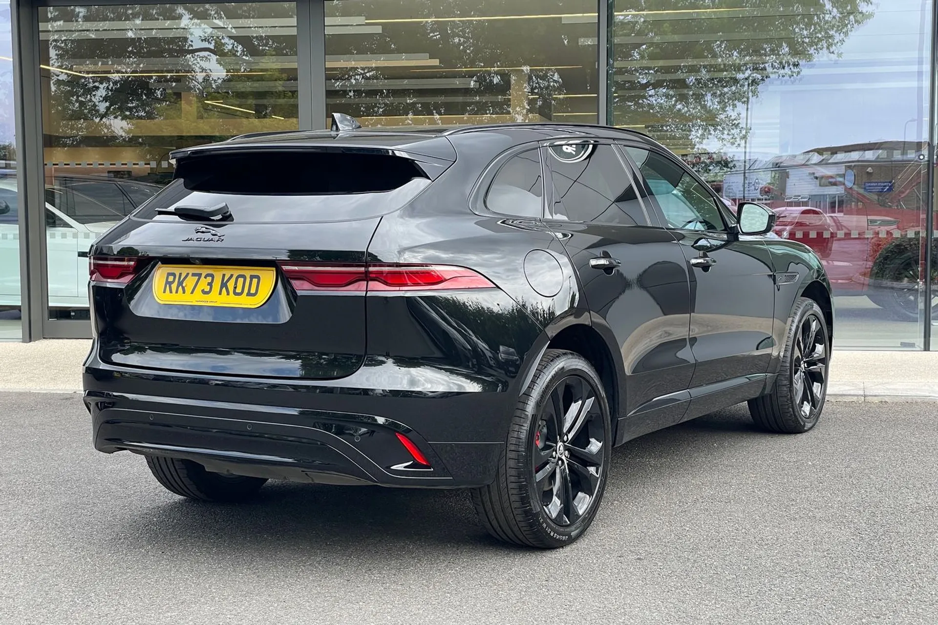 Jaguar F-PACE thumbnail image number 7