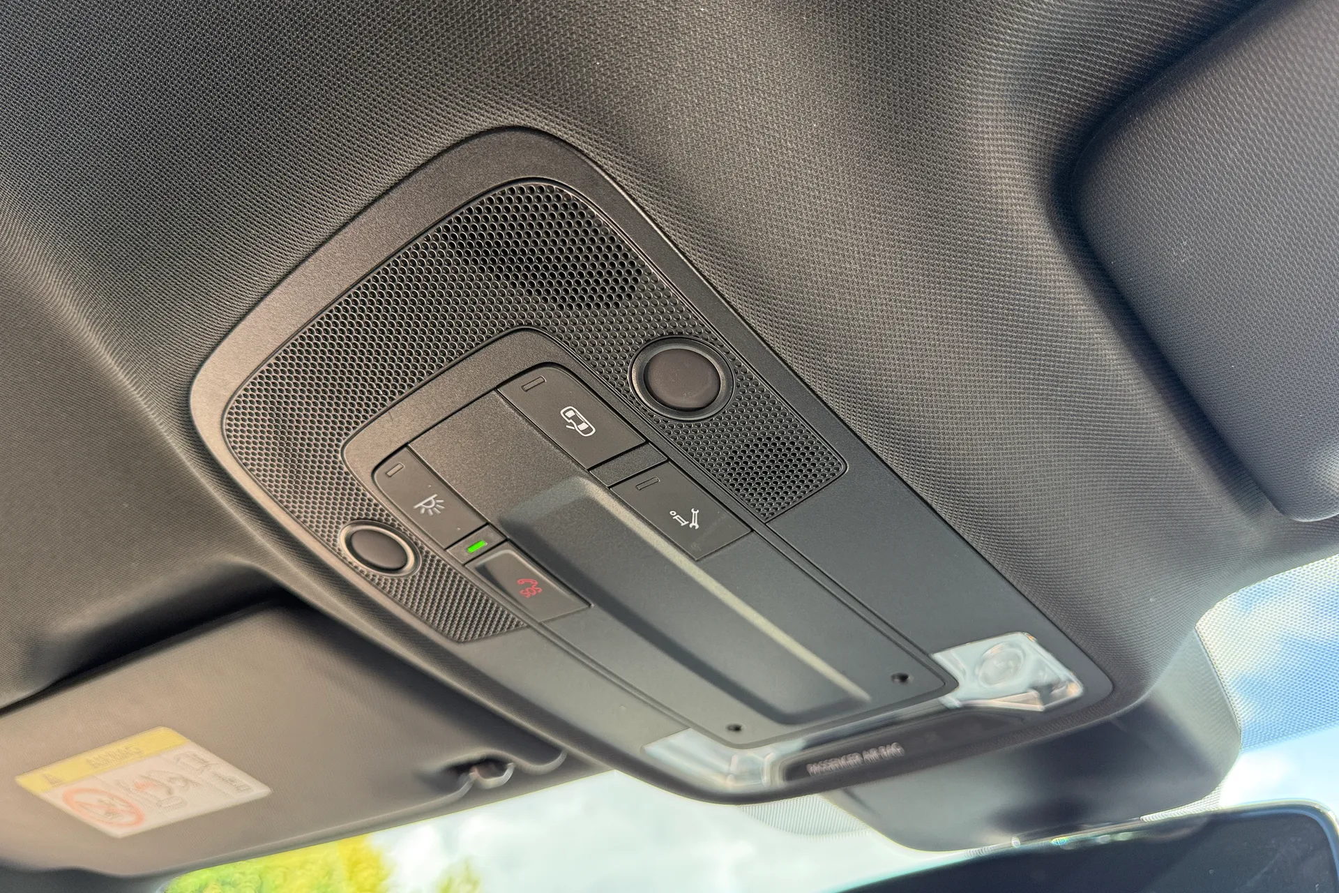 Audi Q3 thumbnail image number 18