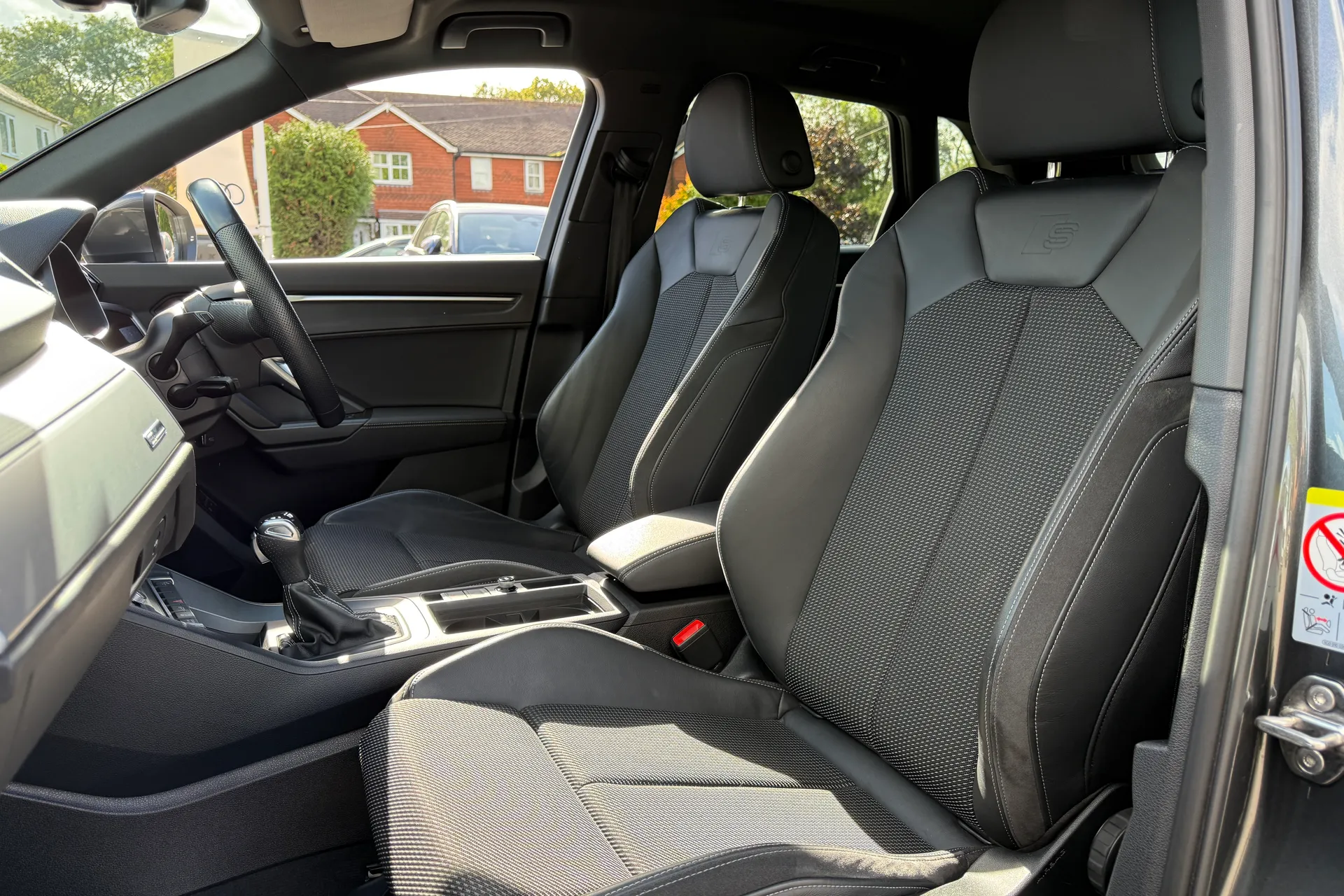 Audi Q3 thumbnail image number 28