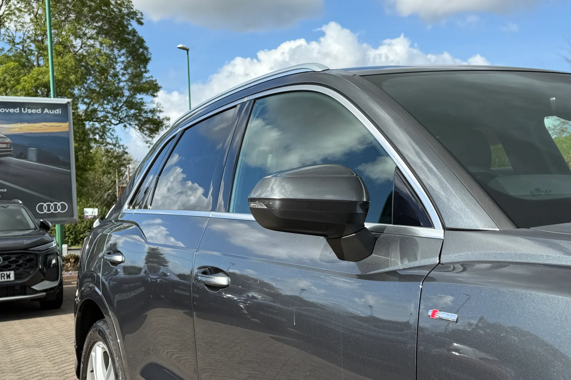 Audi Q3 thumbnail image number 47