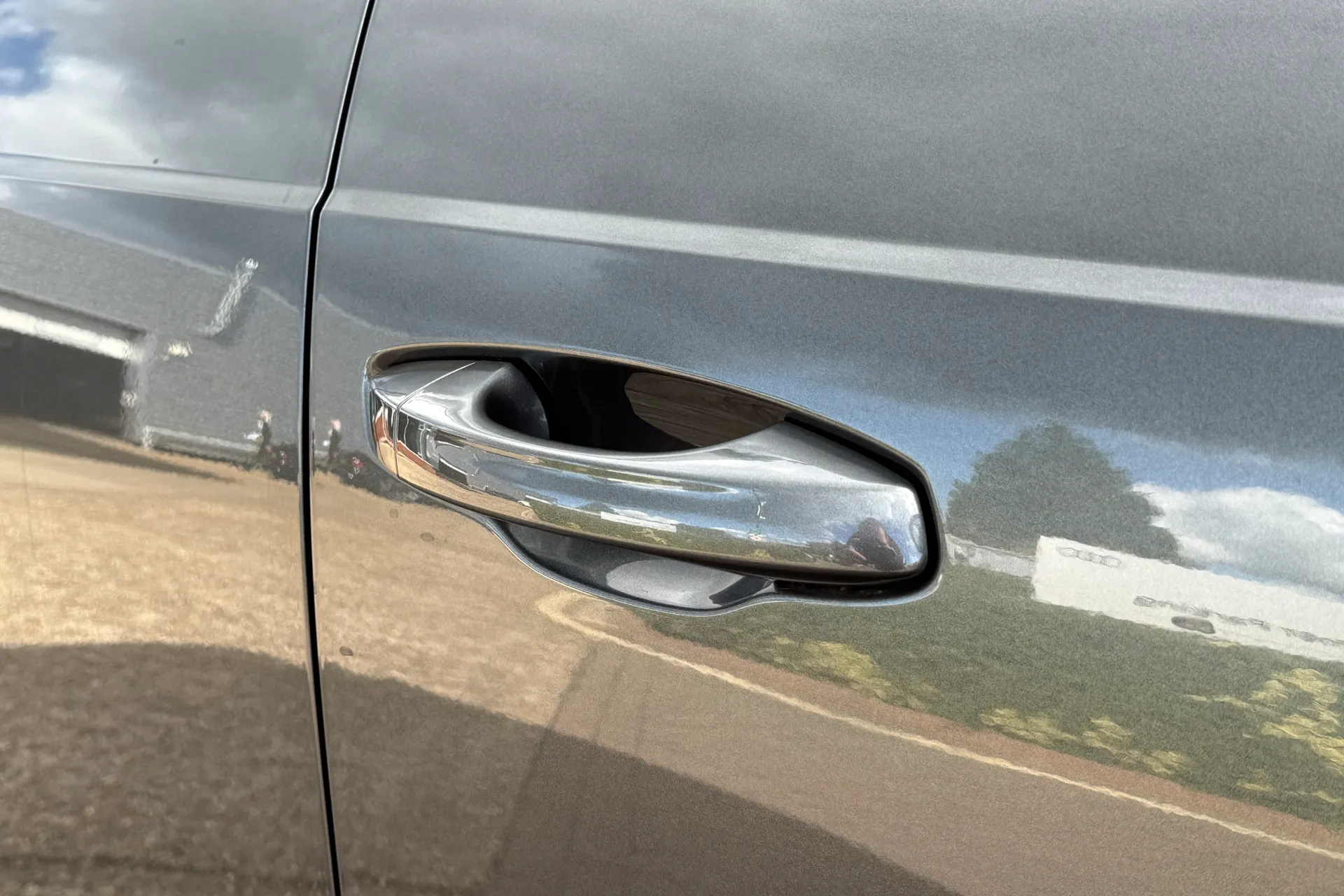 Audi Q3 thumbnail image number 50