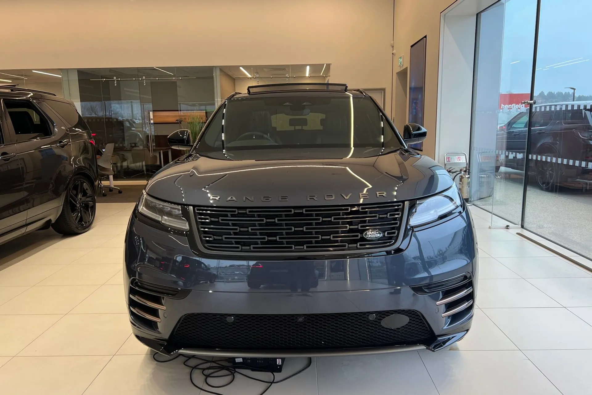 LAND ROVER RANGE ROVER VELAR thumbnail image number 19