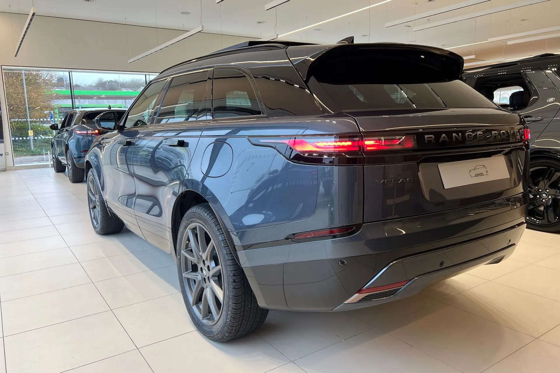 LAND ROVER RANGE ROVER VELAR thumbnail image number 13