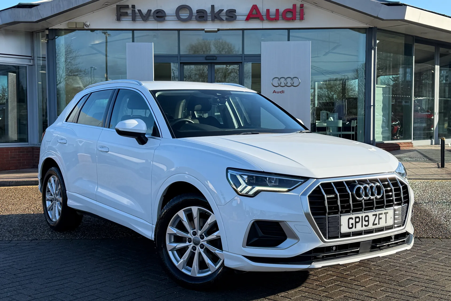 Audi Q3 focused image