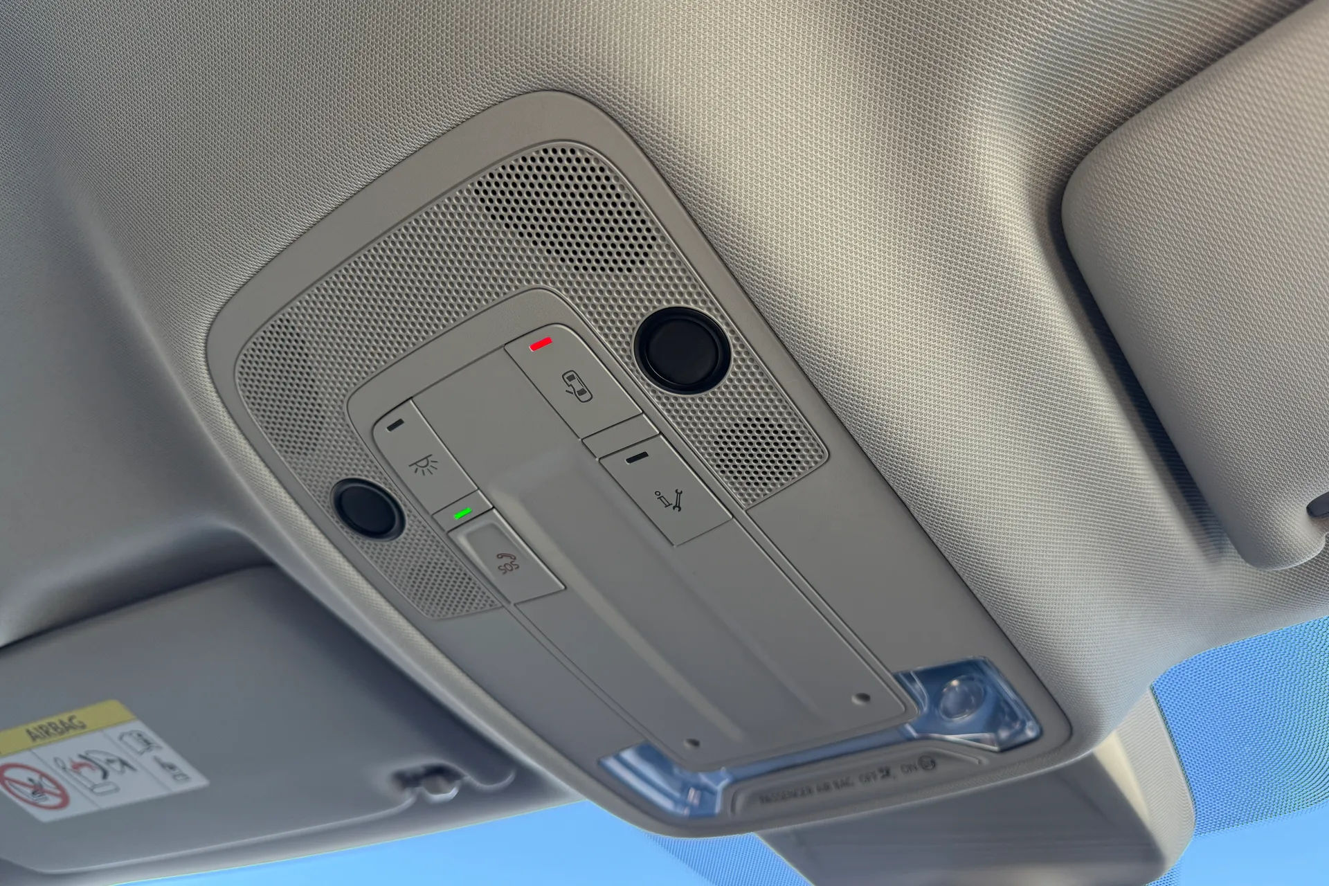 Audi Q3 thumbnail image number 16