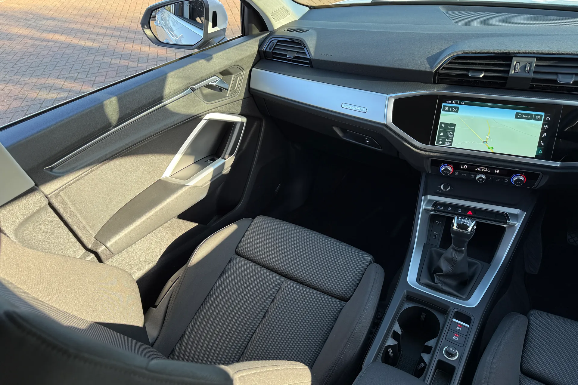 Audi Q3 thumbnail image number 34