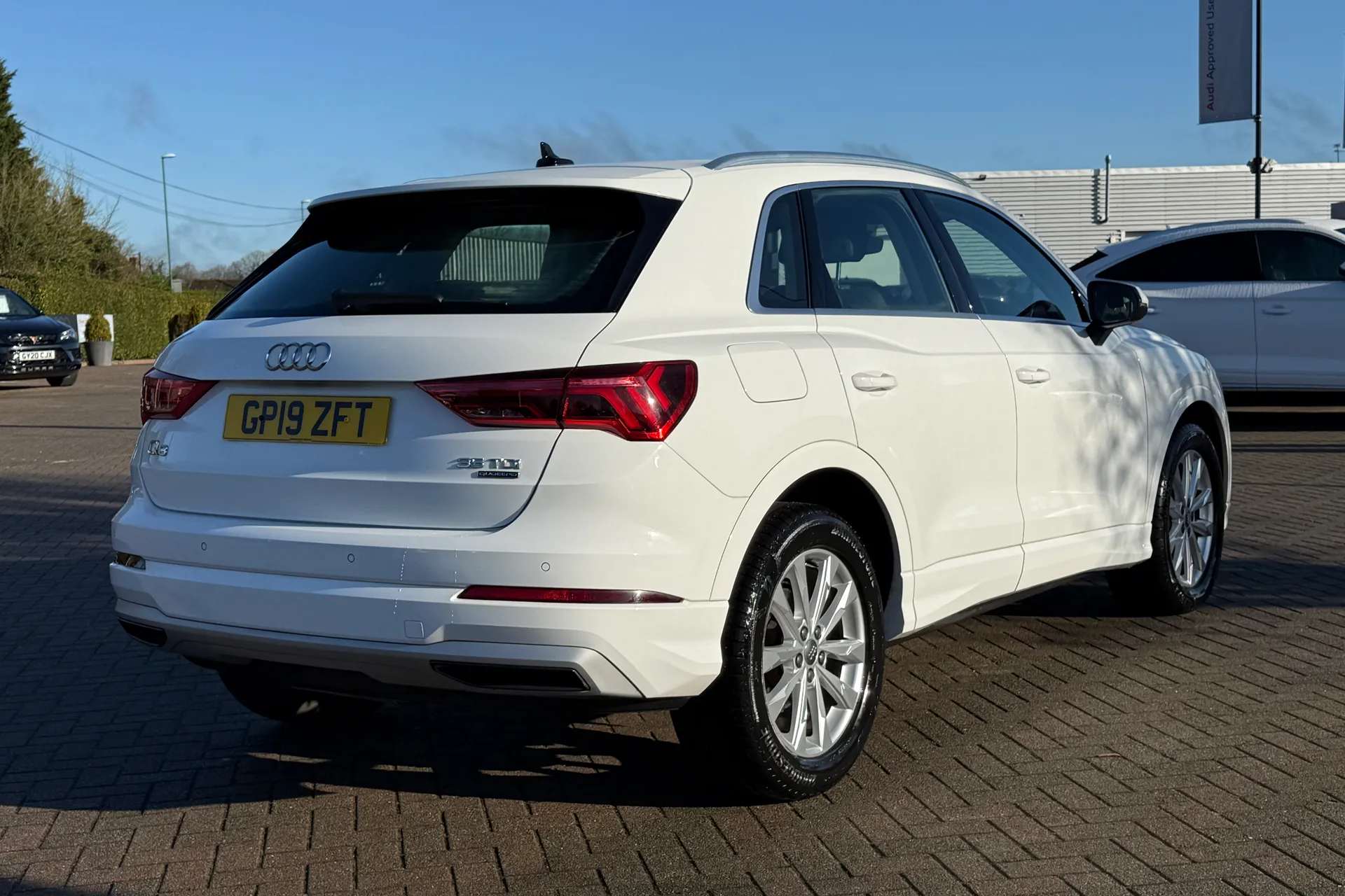 Audi Q3 thumbnail image number 27