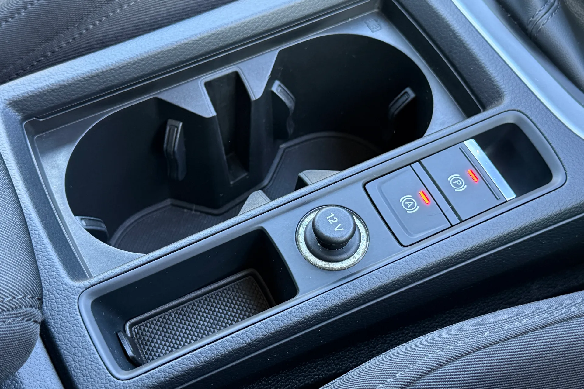 Audi Q3 thumbnail image number 36