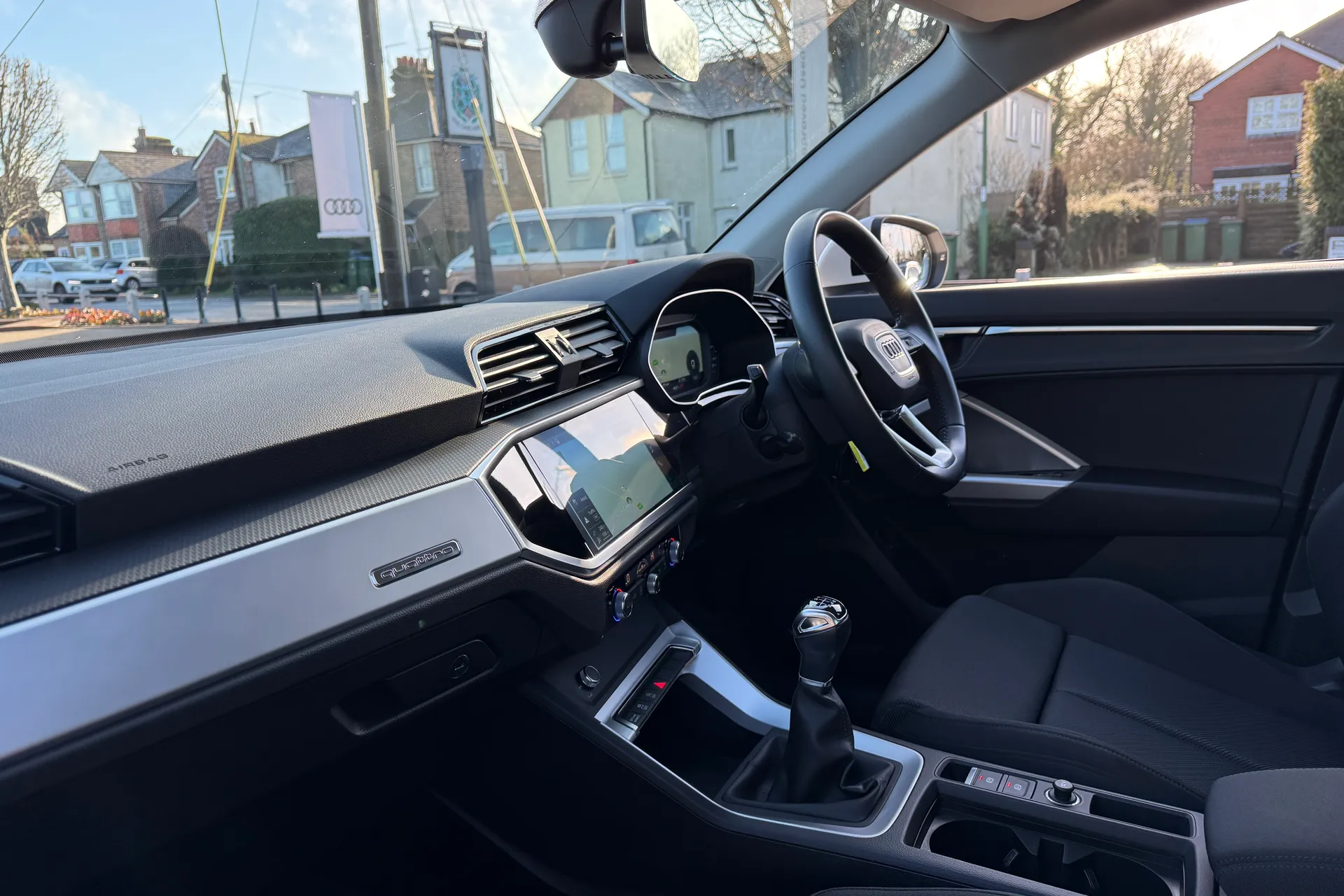 Audi Q3 thumbnail image number 25