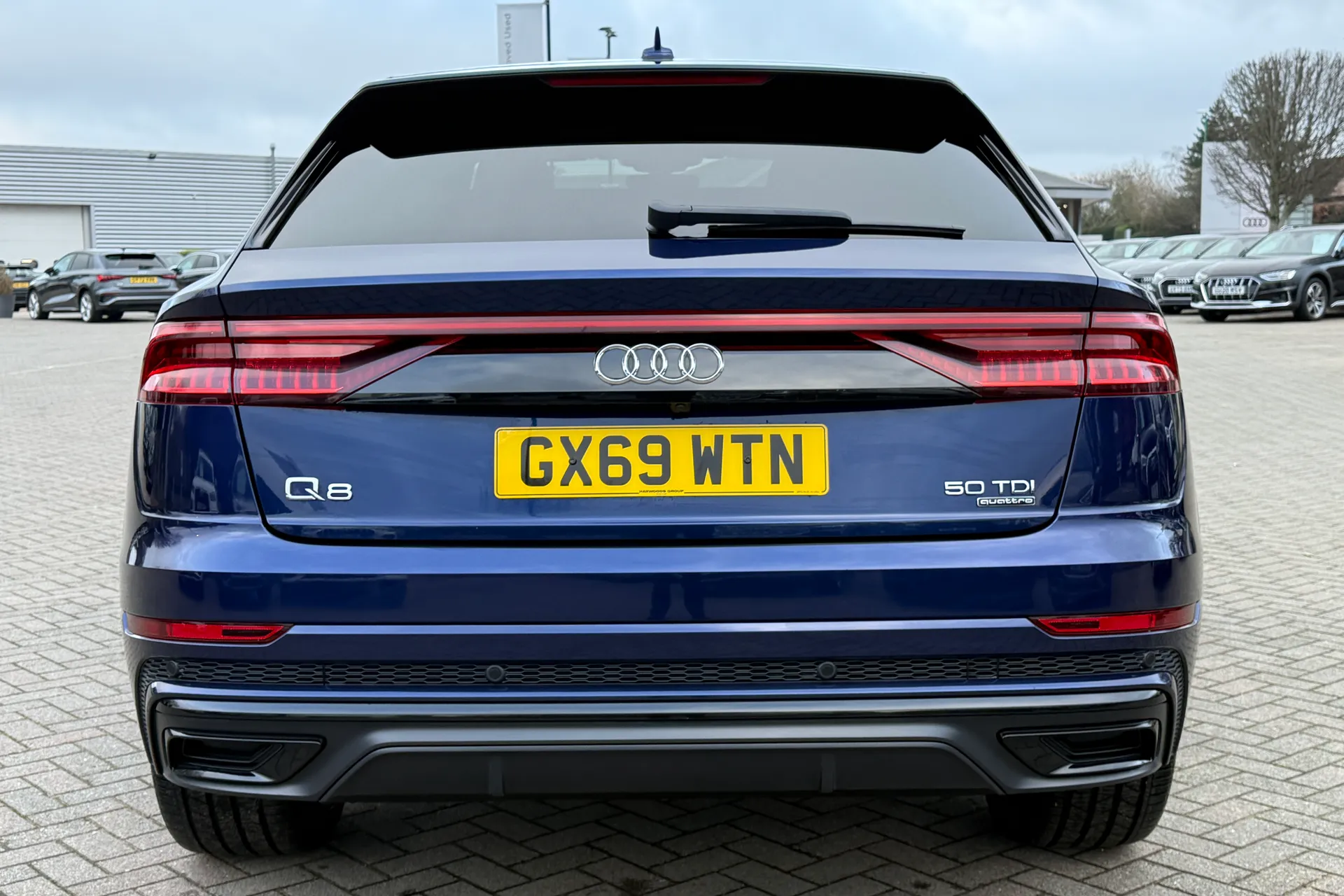 Audi Q8 thumbnail image number 43