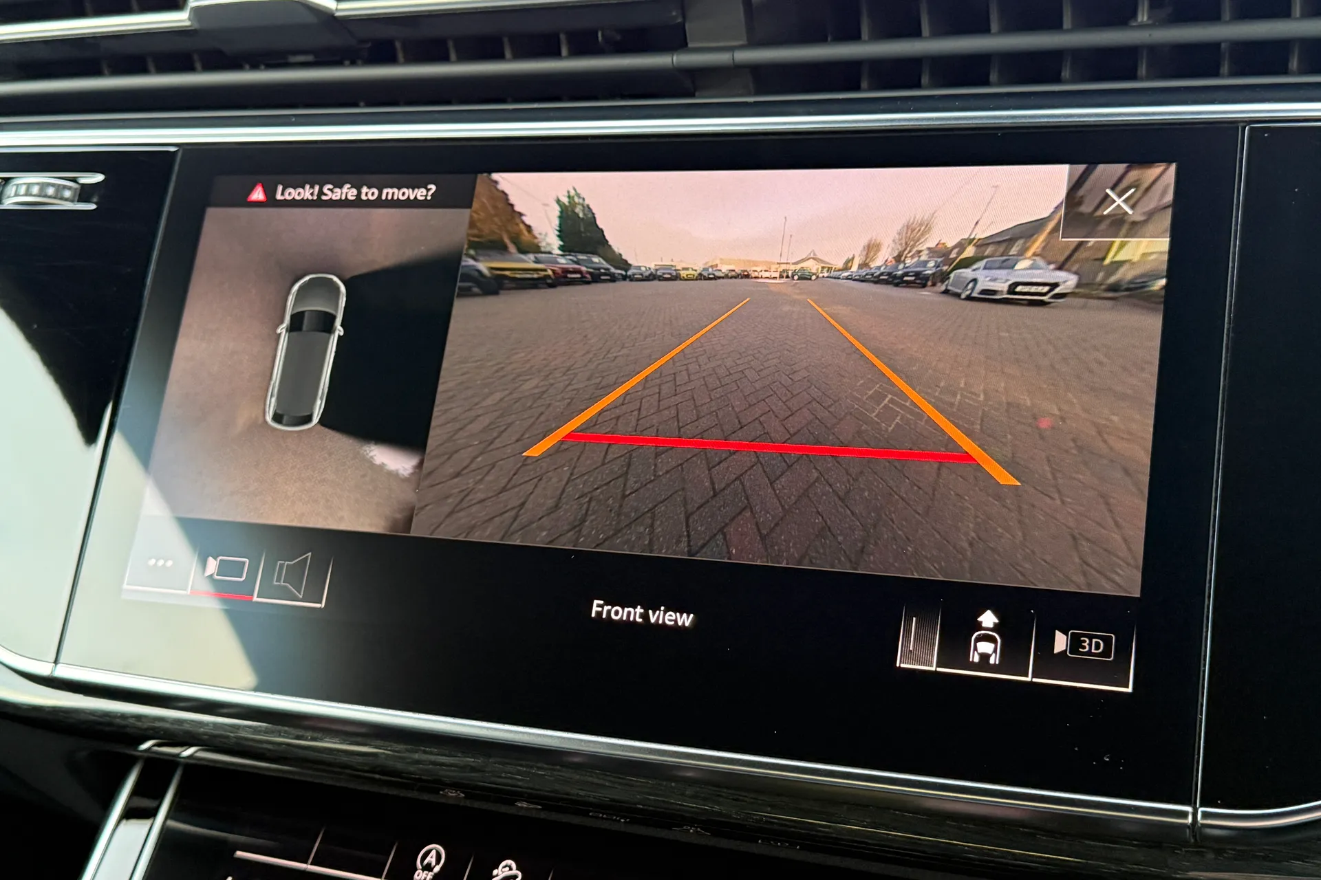 Audi Q8 thumbnail image number 11