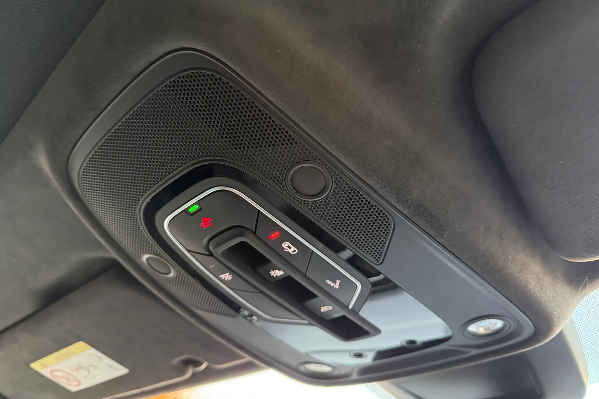 Audi Q8 thumbnail image number 26