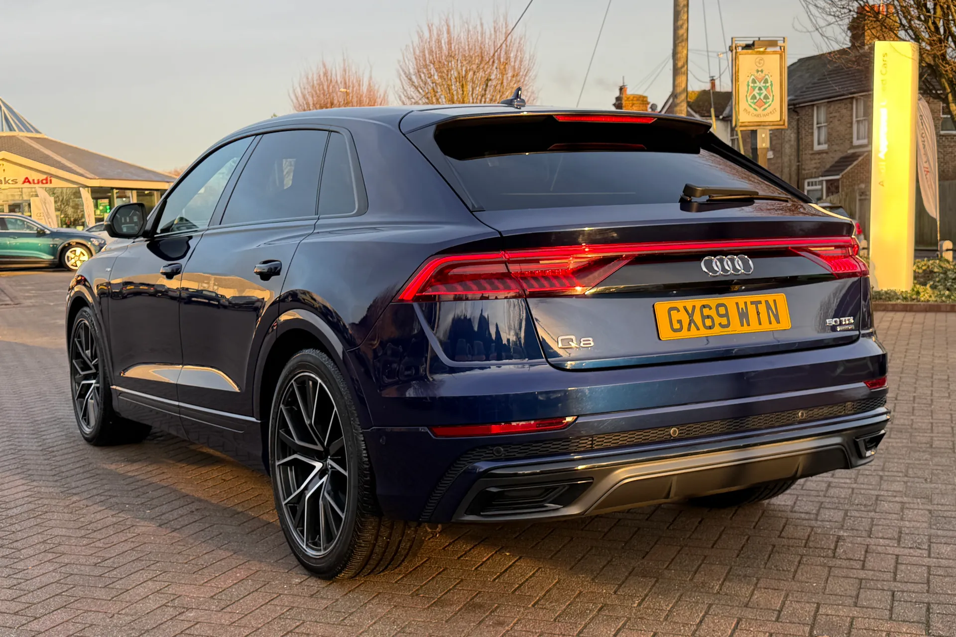 Audi Q8 thumbnail image number 43