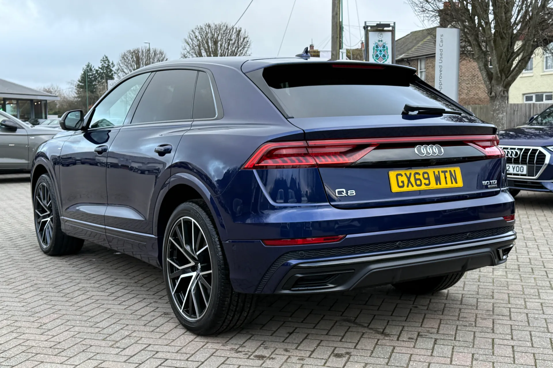 Audi Q8 thumbnail image number 44