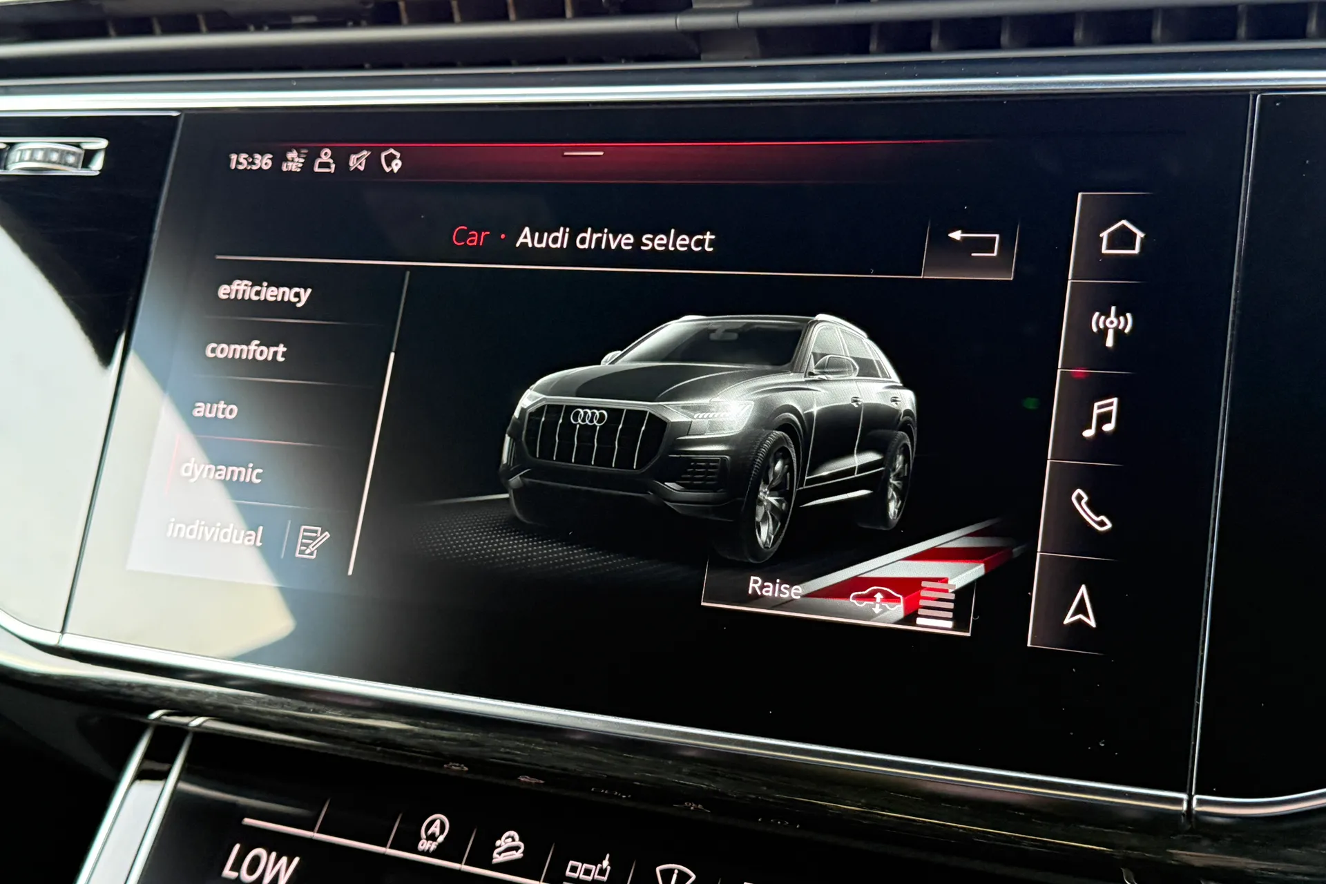 Audi Q8 thumbnail image number 12