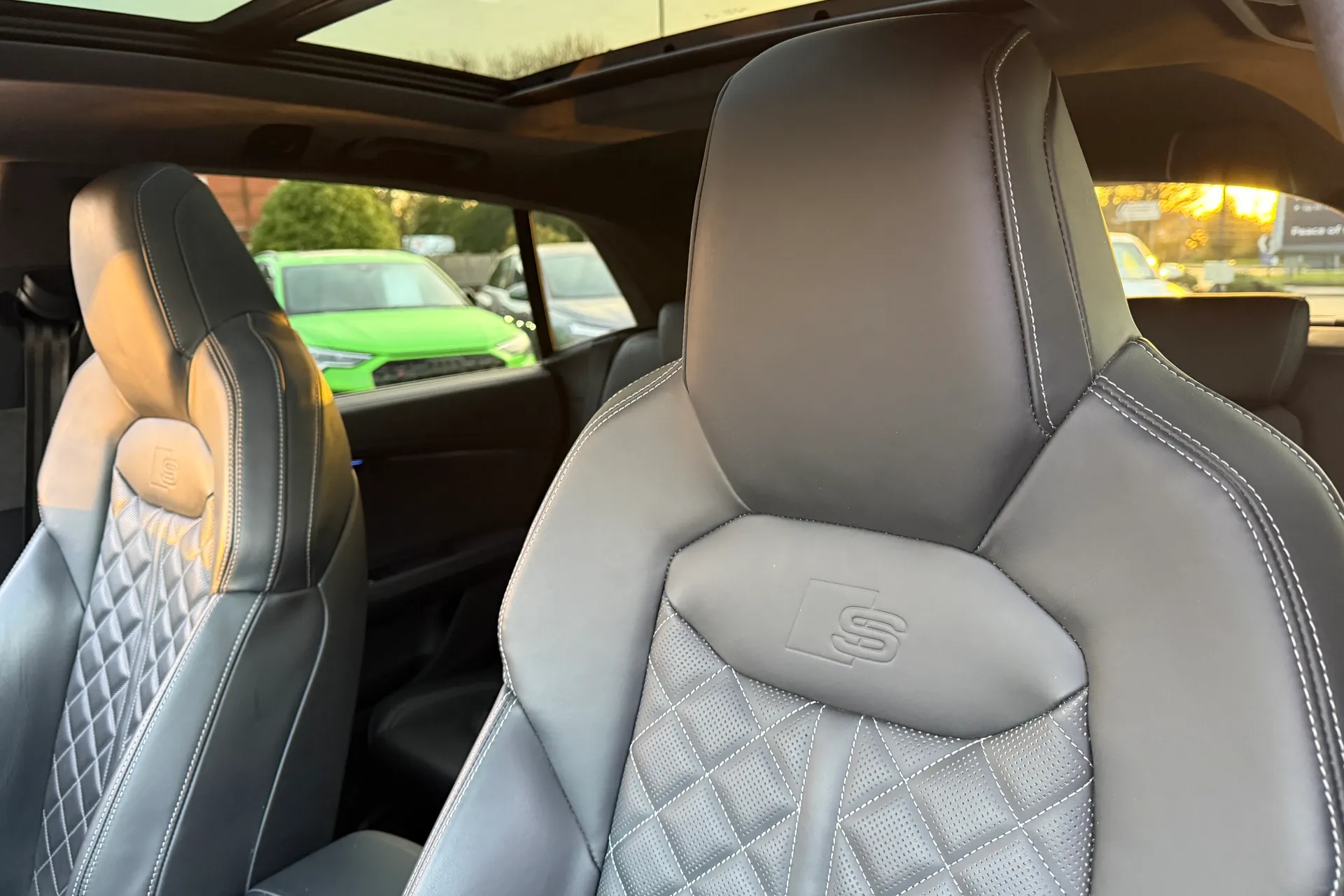 Audi Q8 thumbnail image number 37