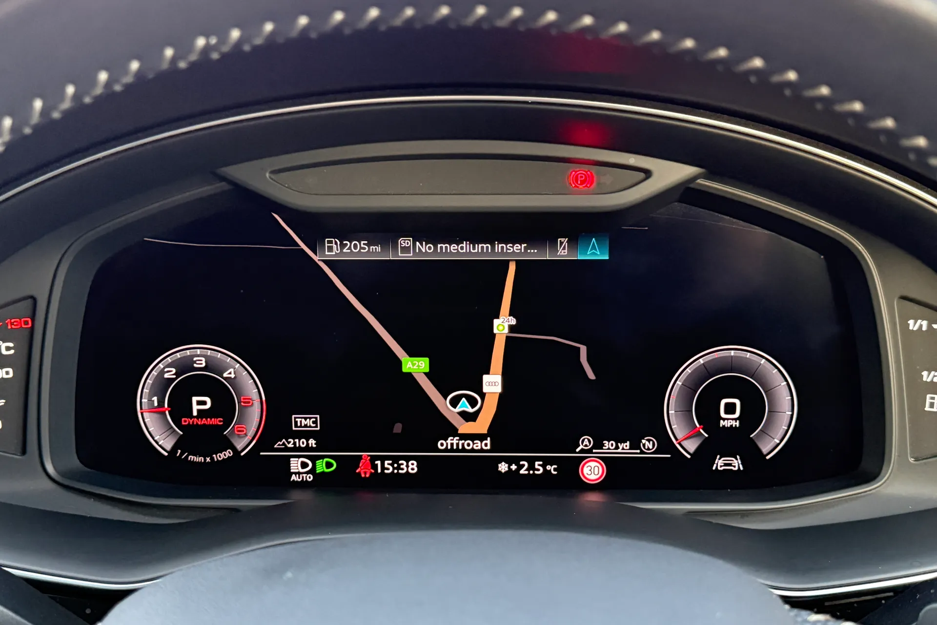 Audi Q8 thumbnail image number 17