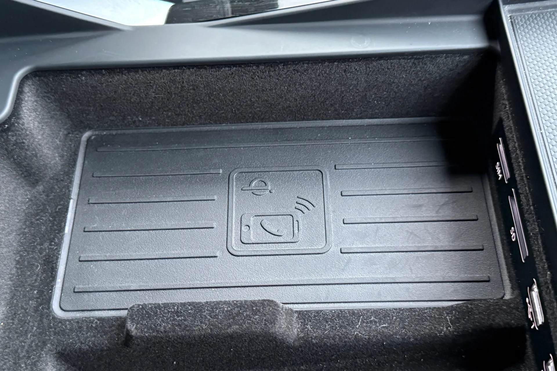 Audi Q8 thumbnail image number 19