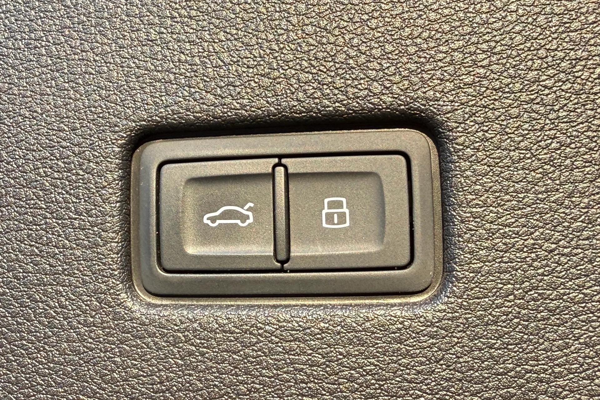 Audi Q8 thumbnail image number 46