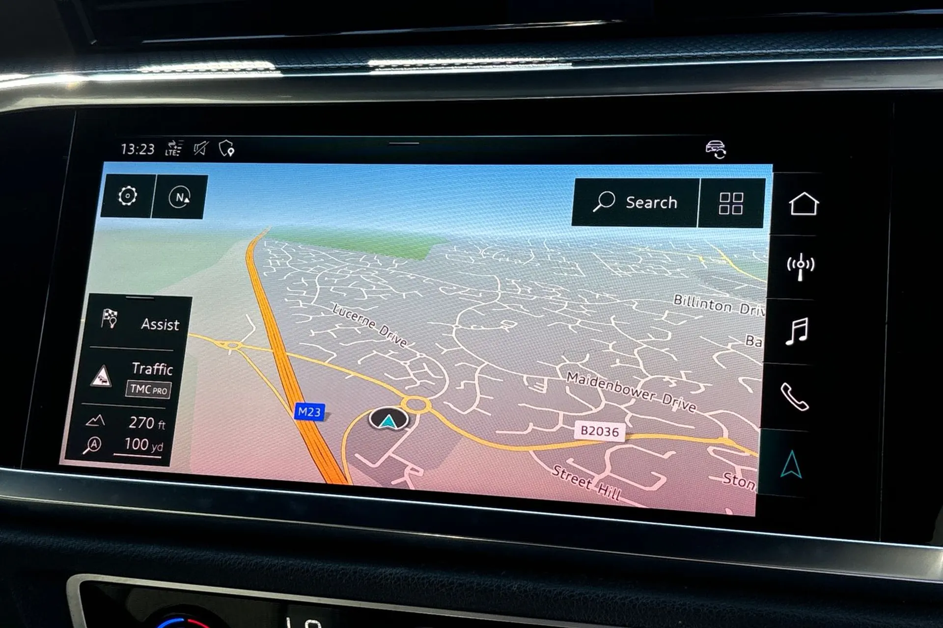 Audi Q3 thumbnail image number 3