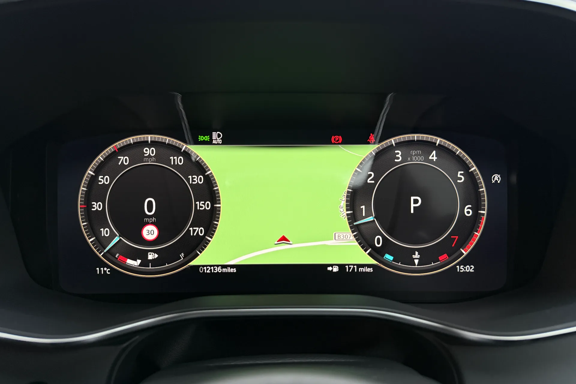 Jaguar F-PACE thumbnail image number 35