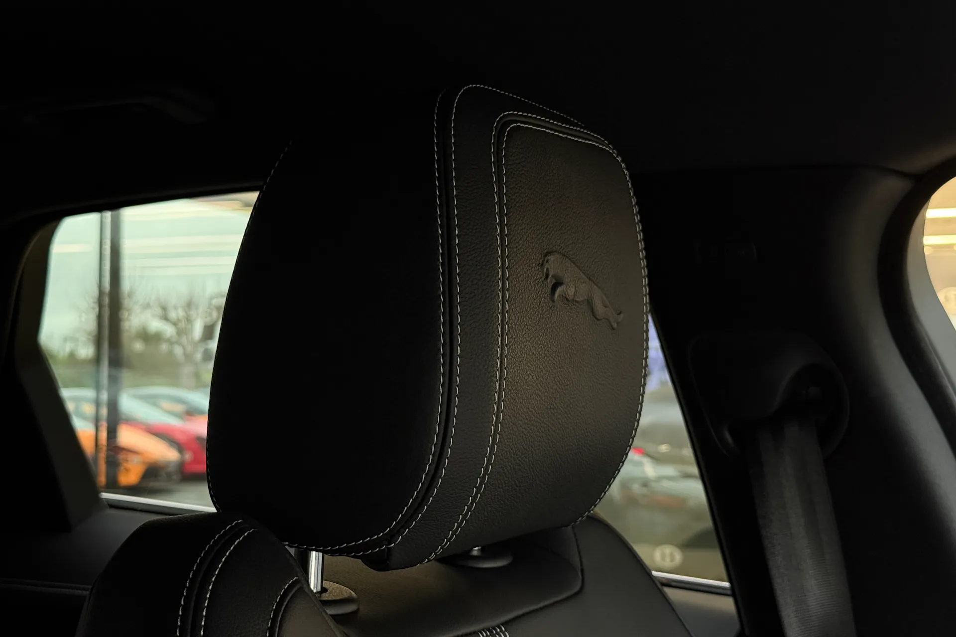 Jaguar F-PACE thumbnail image number 30