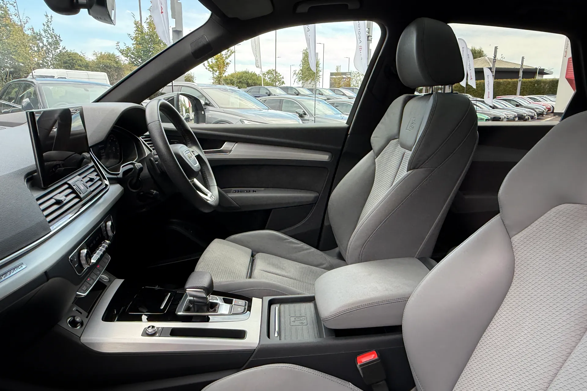 Audi Q5 thumbnail image number 47