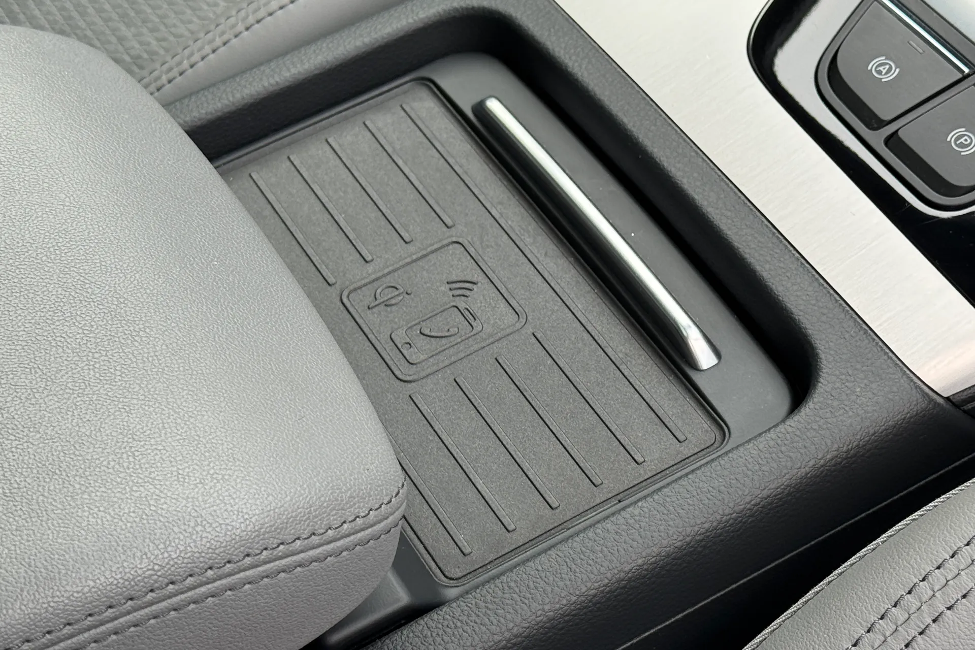 Audi Q5 thumbnail image number 25
