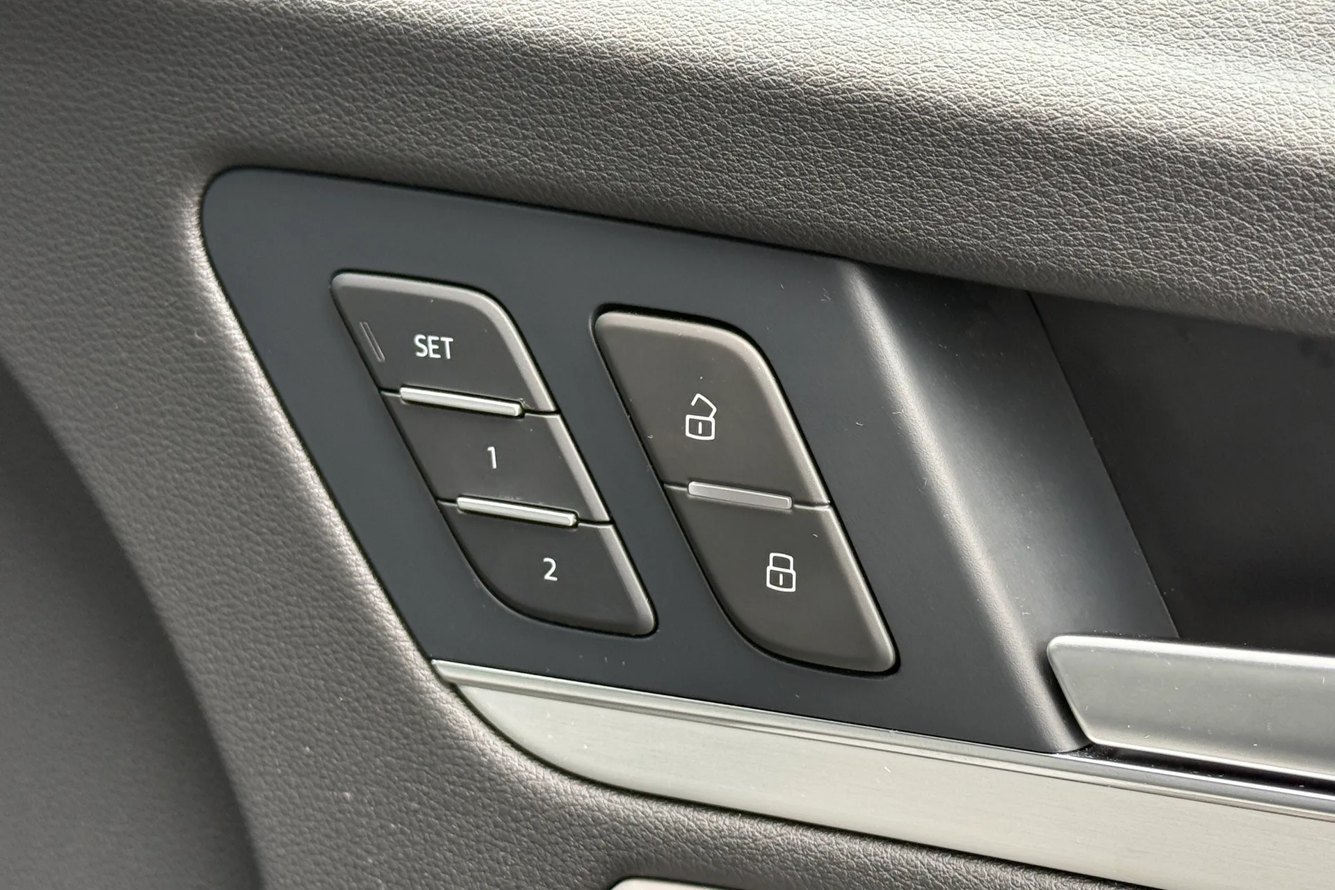 Audi Q5 thumbnail image number 28
