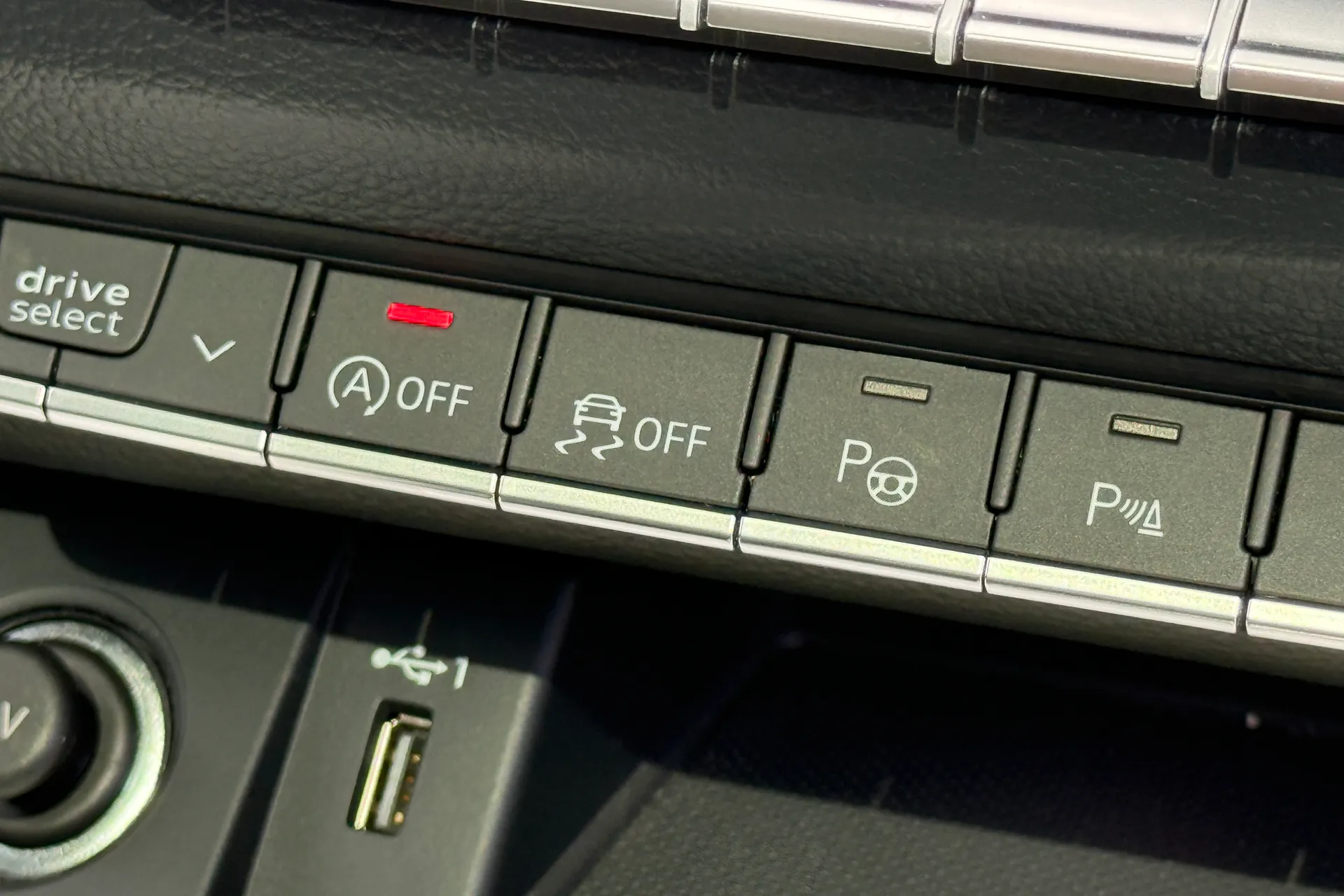 Audi Q5 thumbnail image number 35