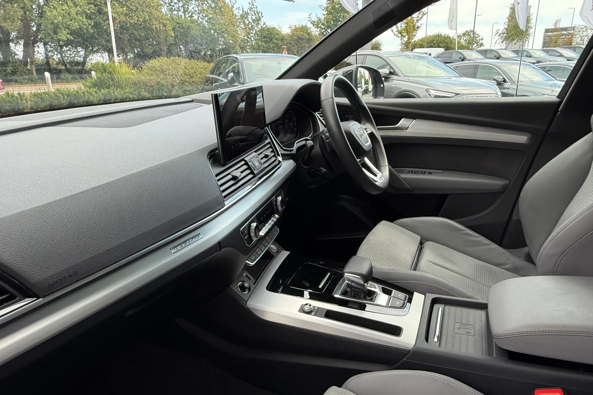 Audi Q5 thumbnail image number 45