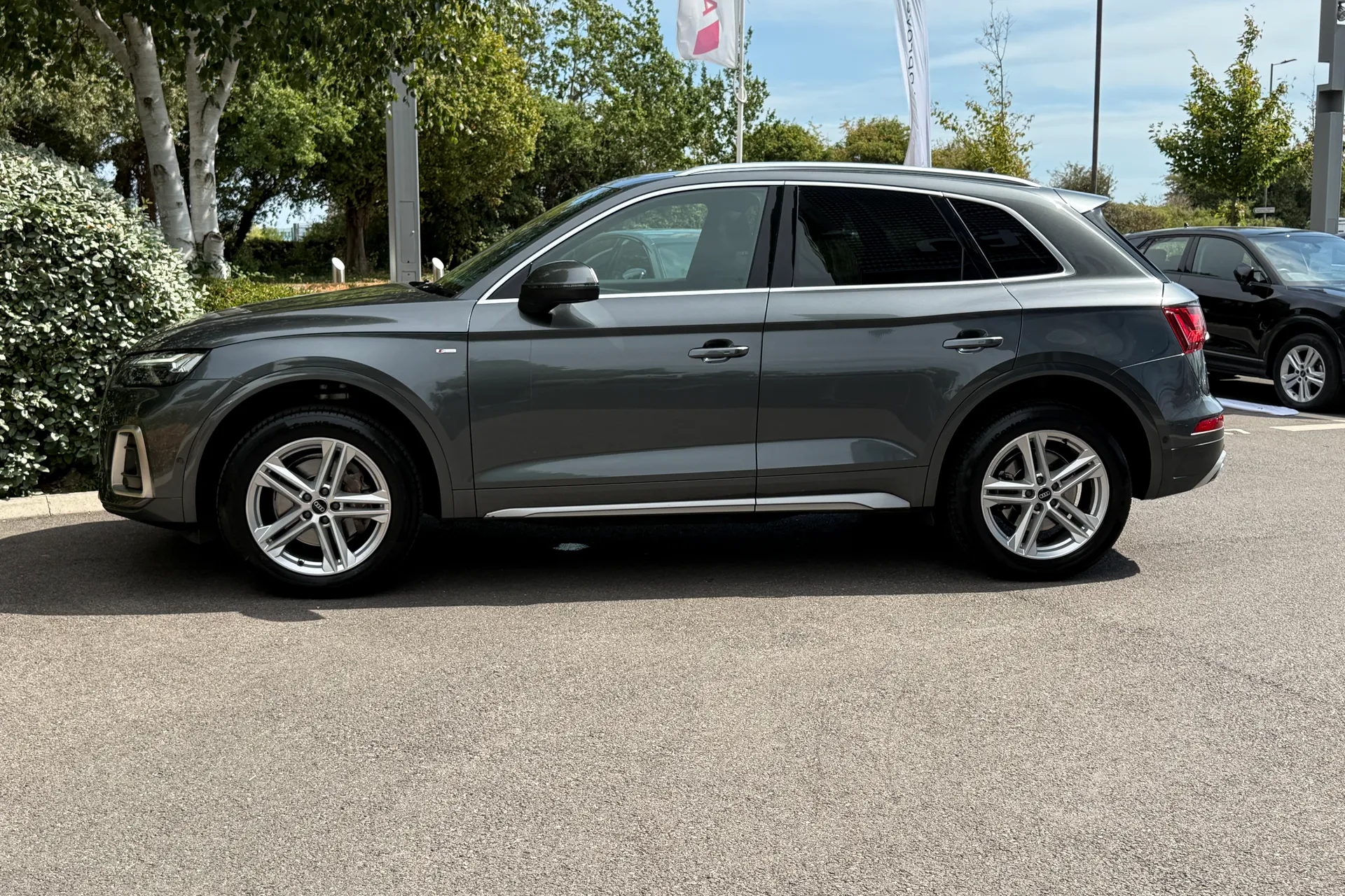 Audi Q5 thumbnail image number 31