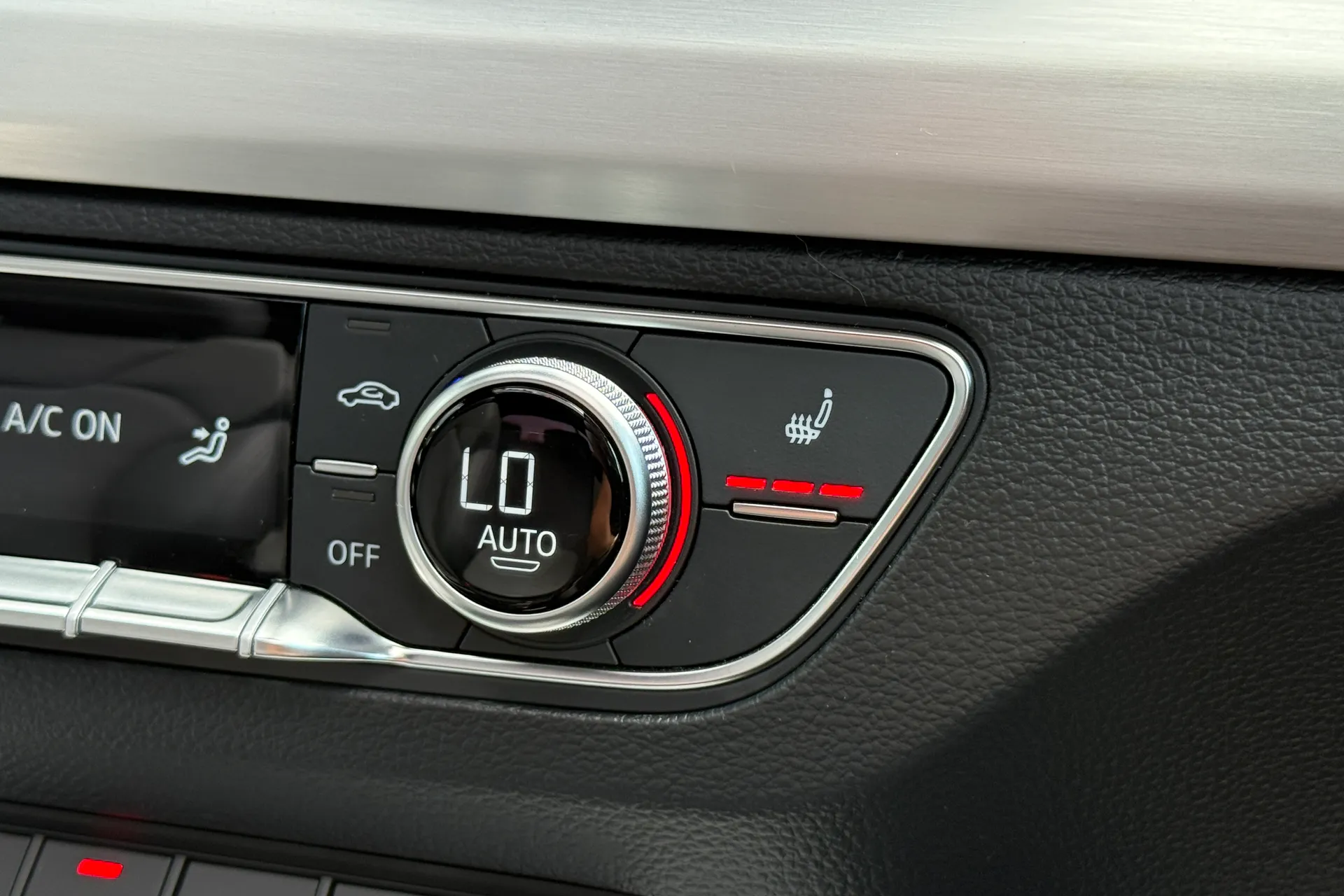 Audi Q5 thumbnail image number 32