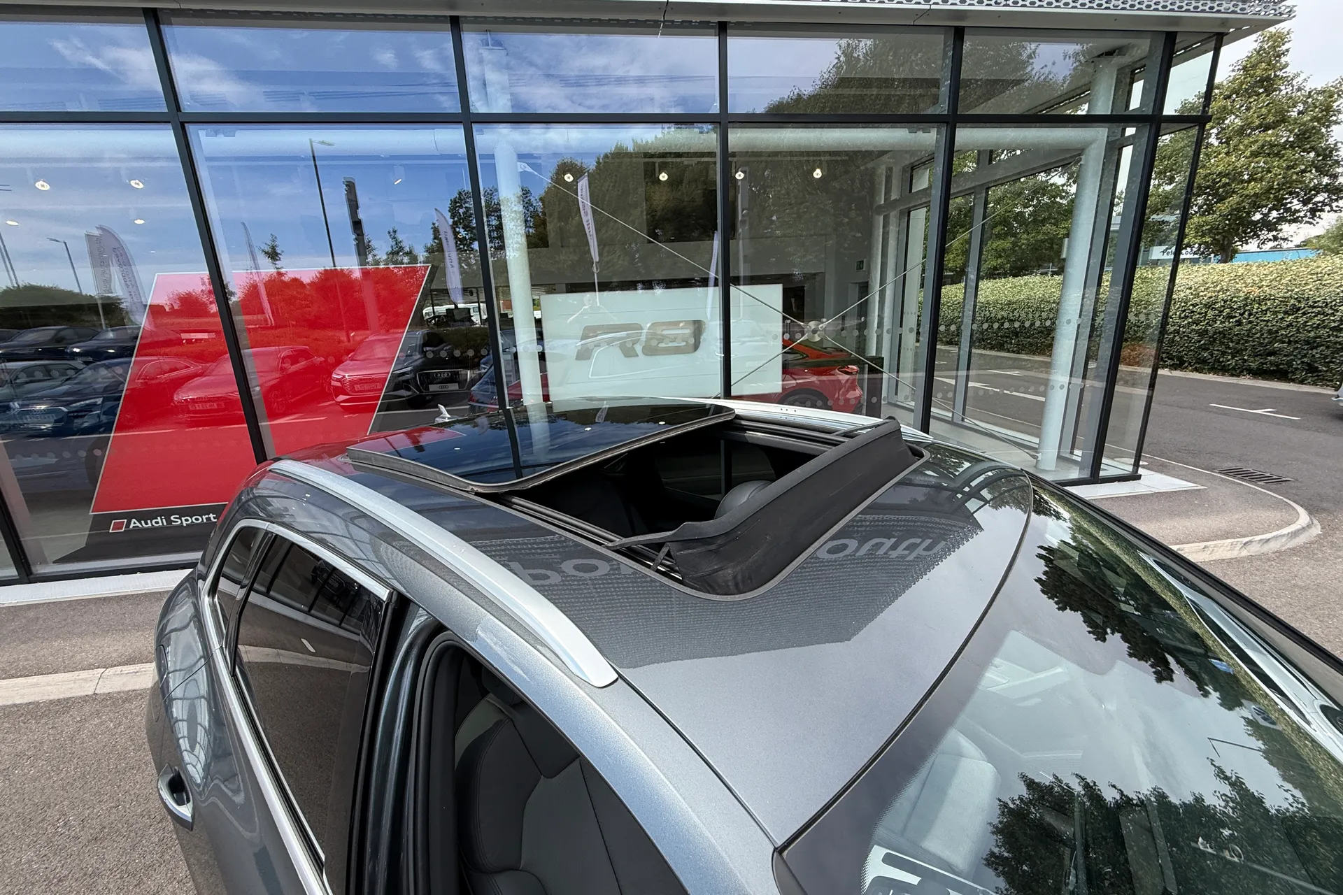 Audi Q5 thumbnail image number 27