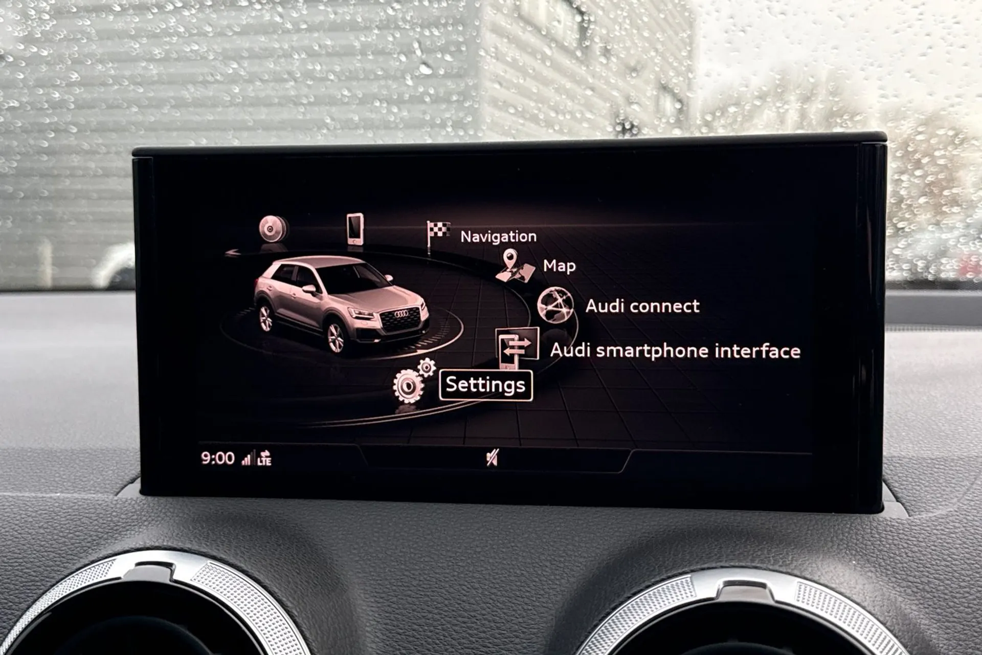 Audi Q2 thumbnail image number 44