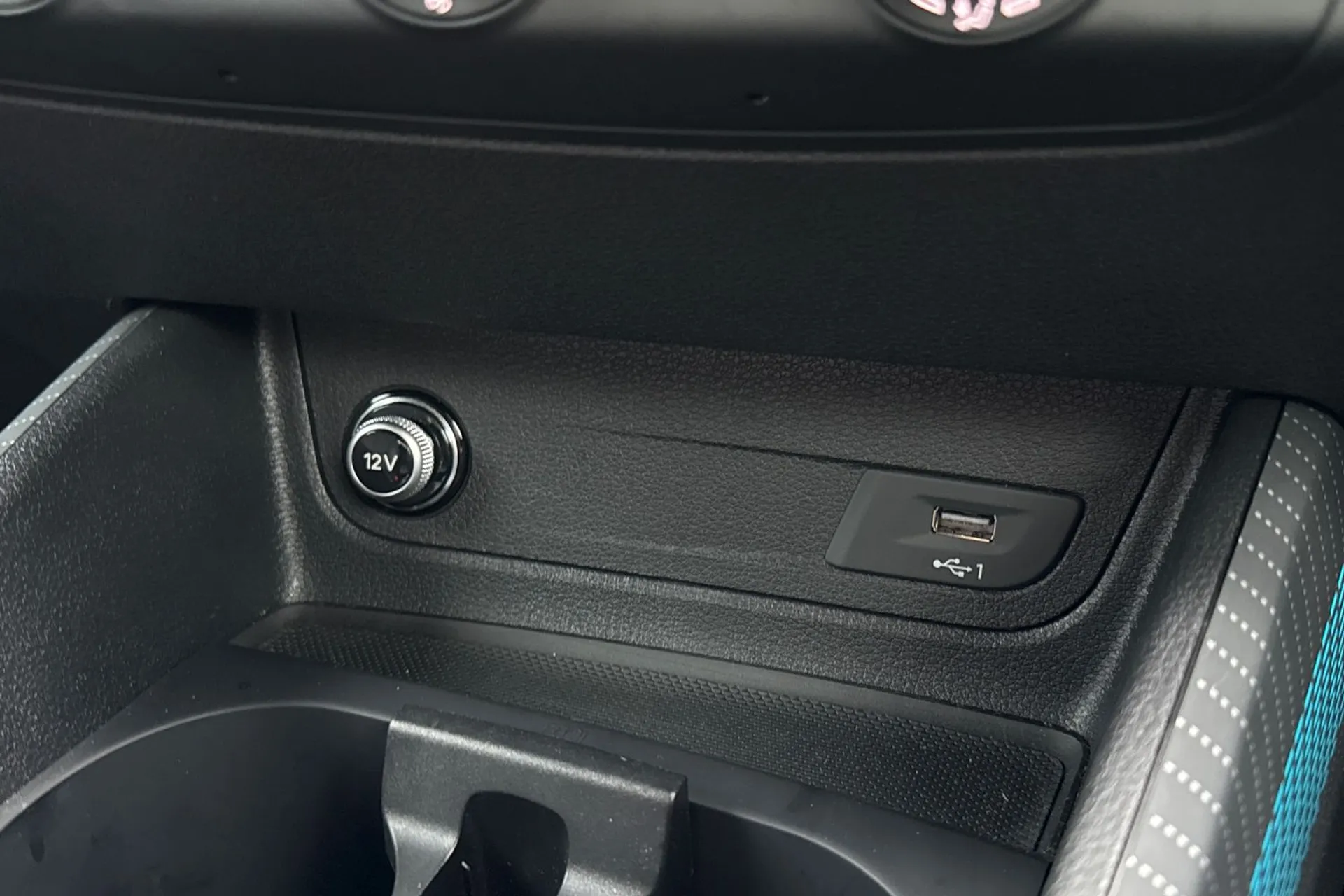 Audi Q2 thumbnail image number 50