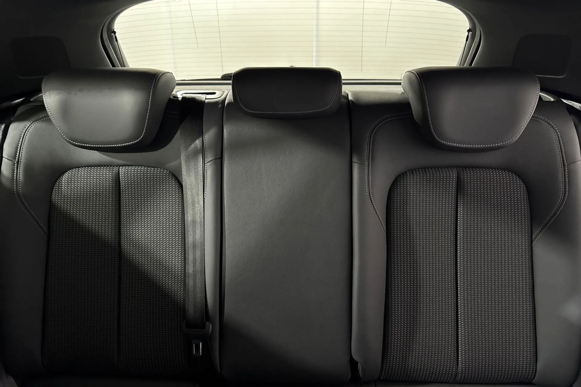 Audi Q2 thumbnail image number 37