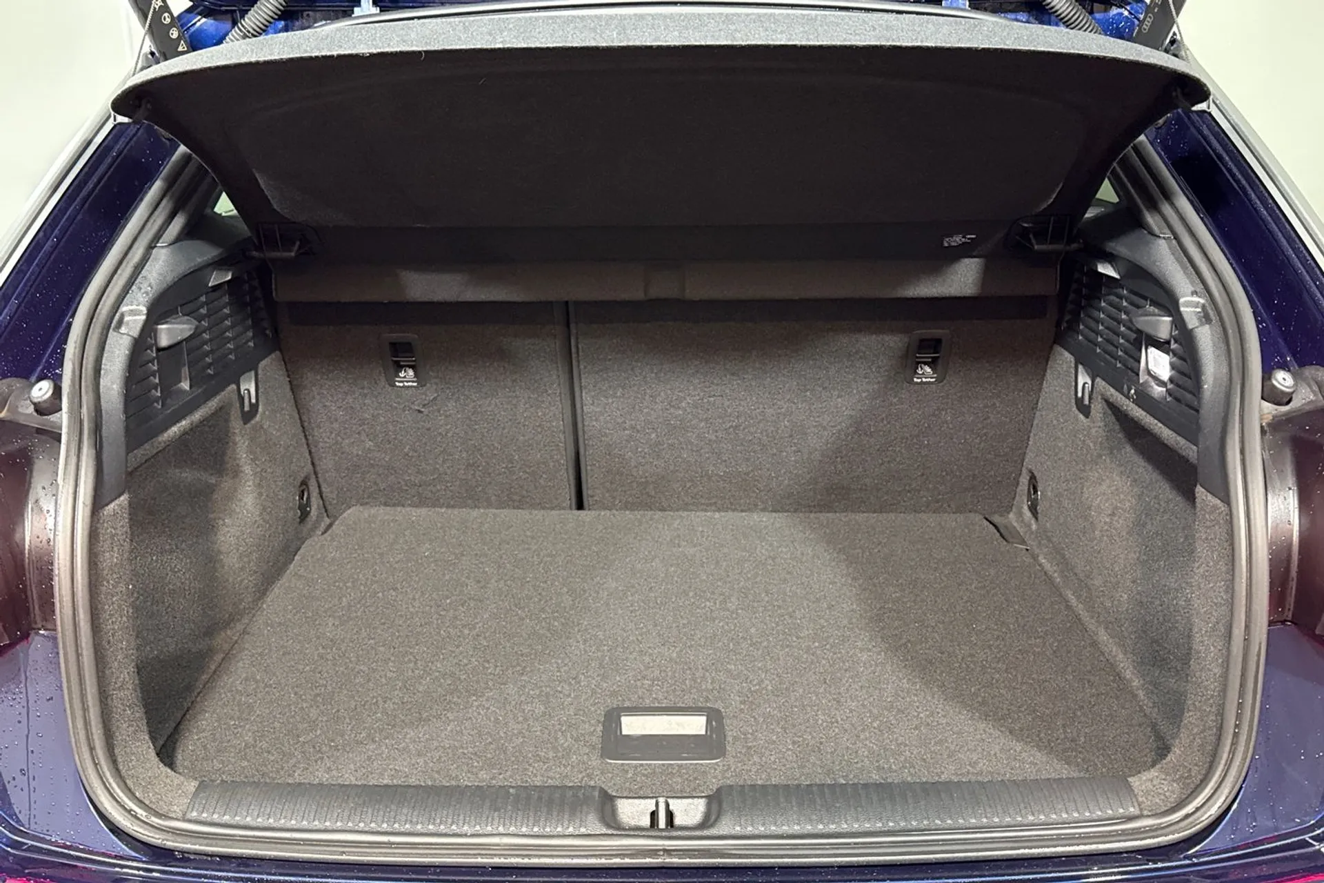 Audi Q2 thumbnail image number 19